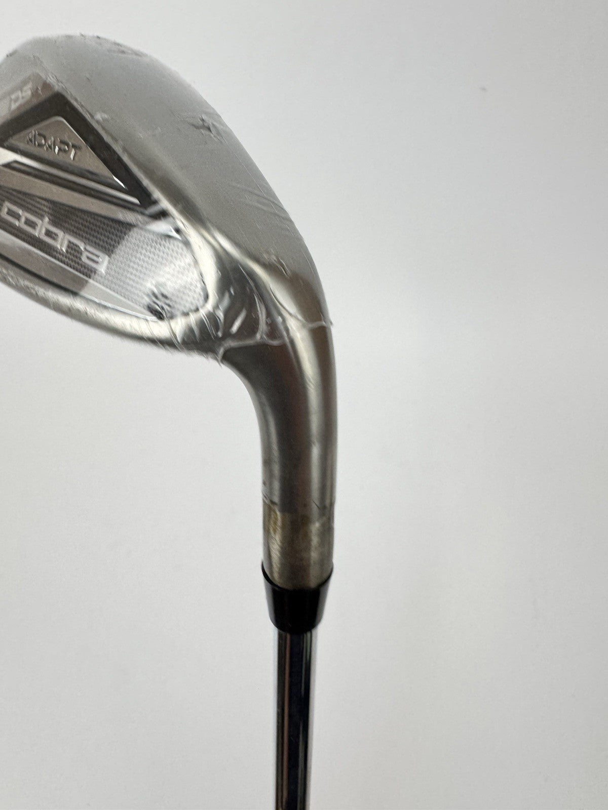 Cobra DS Adapt Gap Wedge Vector 80G Regular Flex Steel /Right Handed /357514