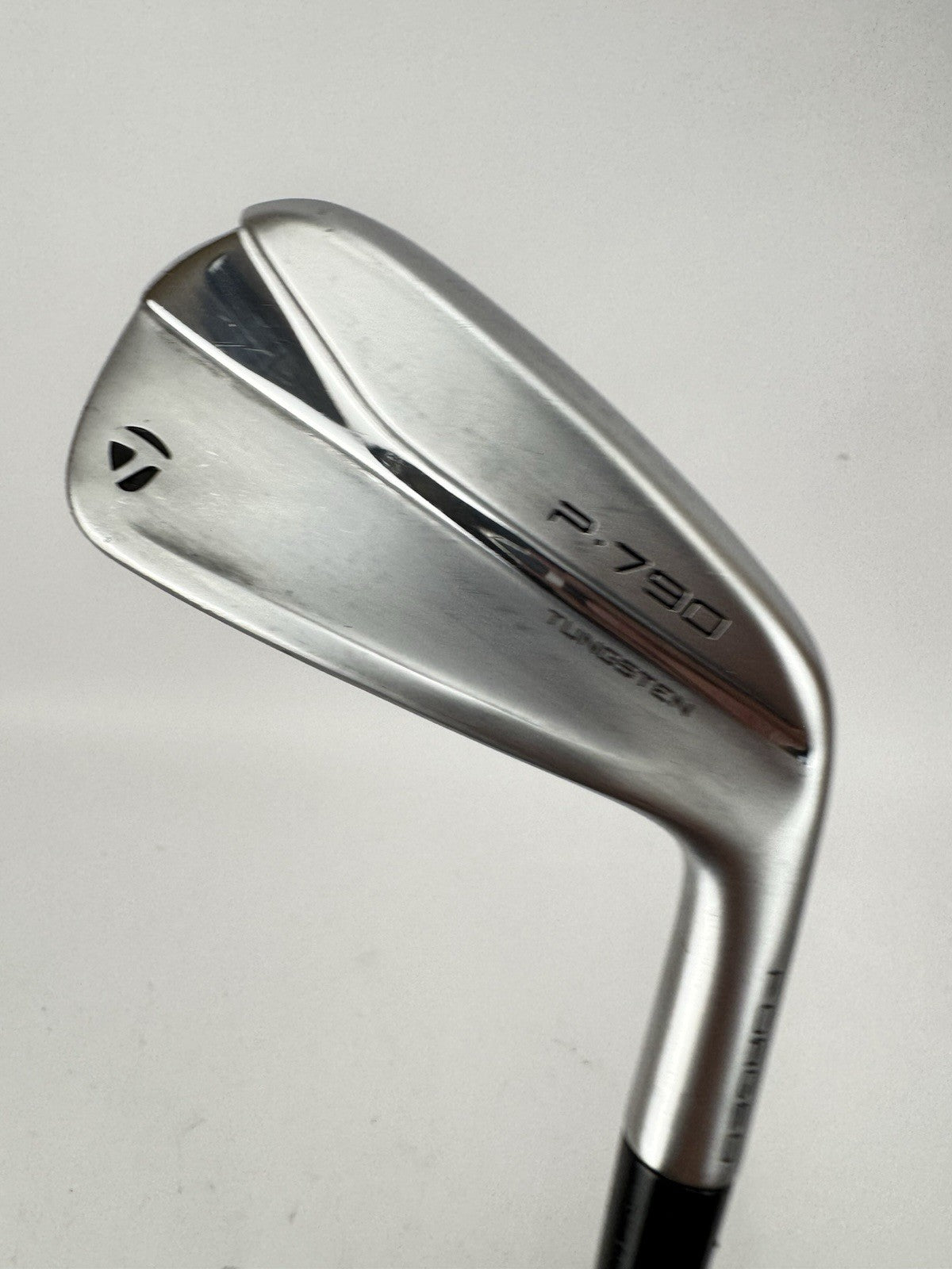 Taylormade P790 2 Iron UDI Hzrdus Smoke 6.5 X Flex Graphite 100G /Right /362442