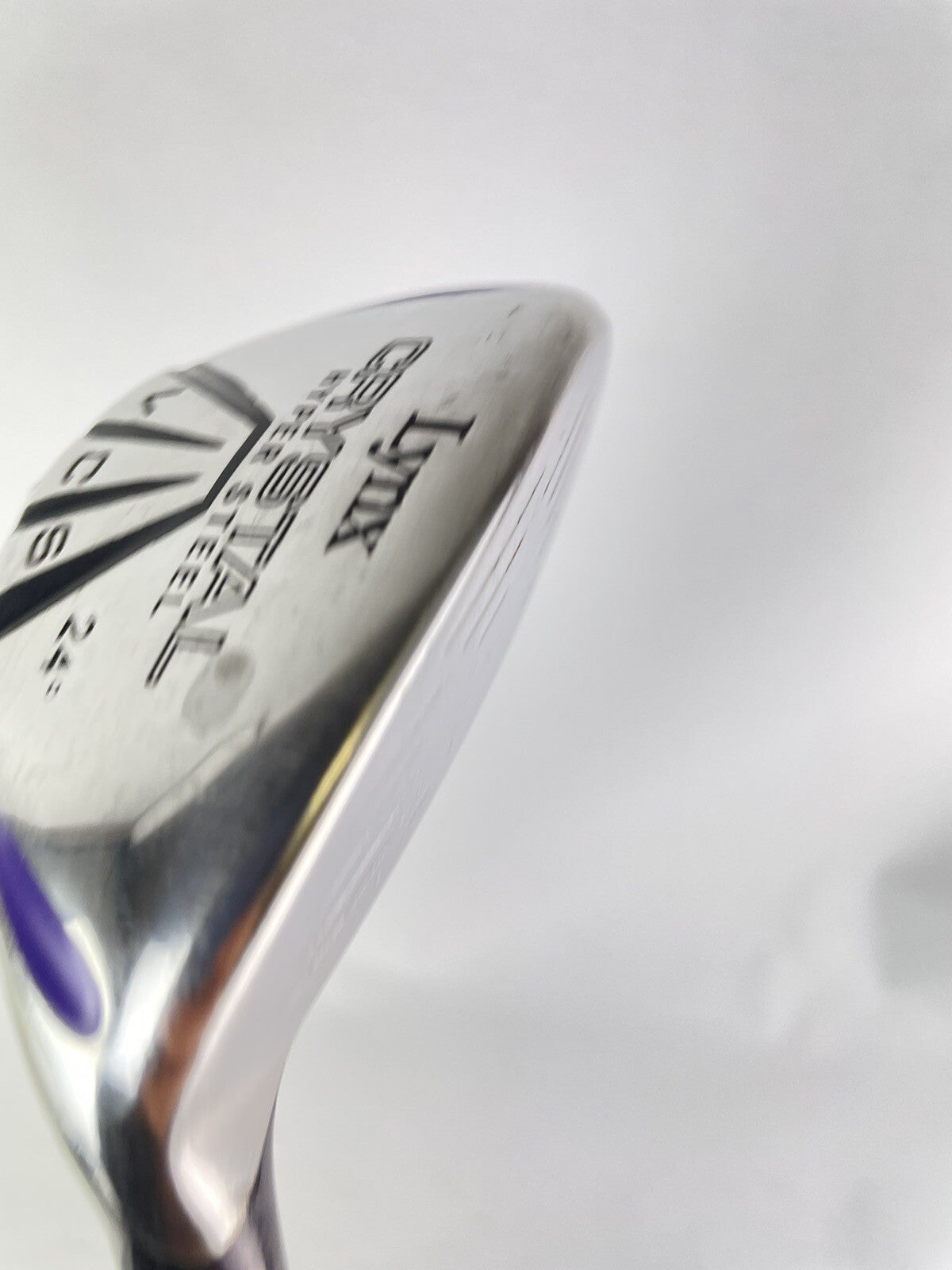Lynx Ladies 4 Hybrid 24* Crystal Ladies Graphite /Right Handed /Golf Pride/143135