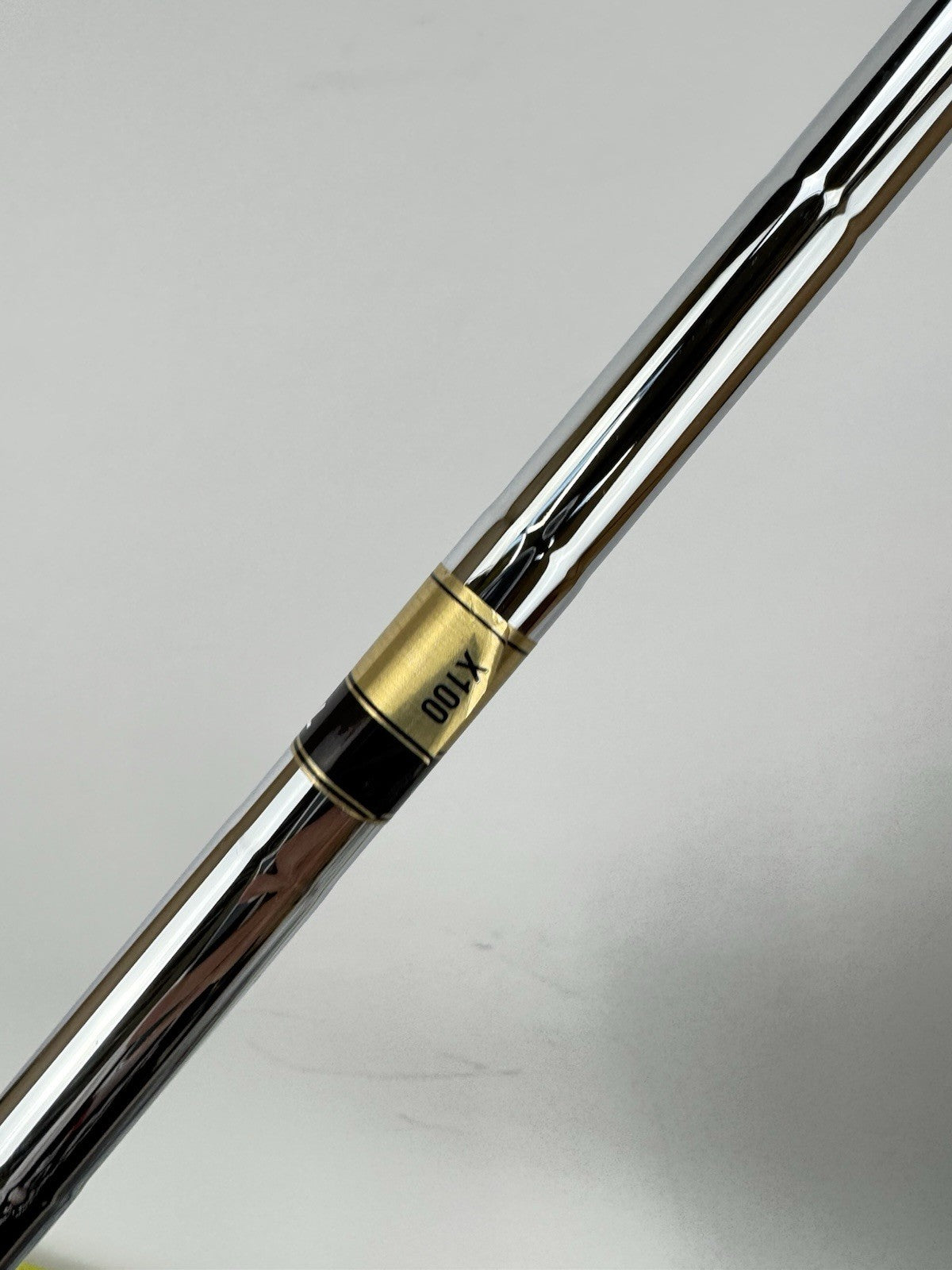 Dynamic Gold X100 Iron Shaft Extra Stiff Steel (X Flex) 35” /0.355 Tapered/348044