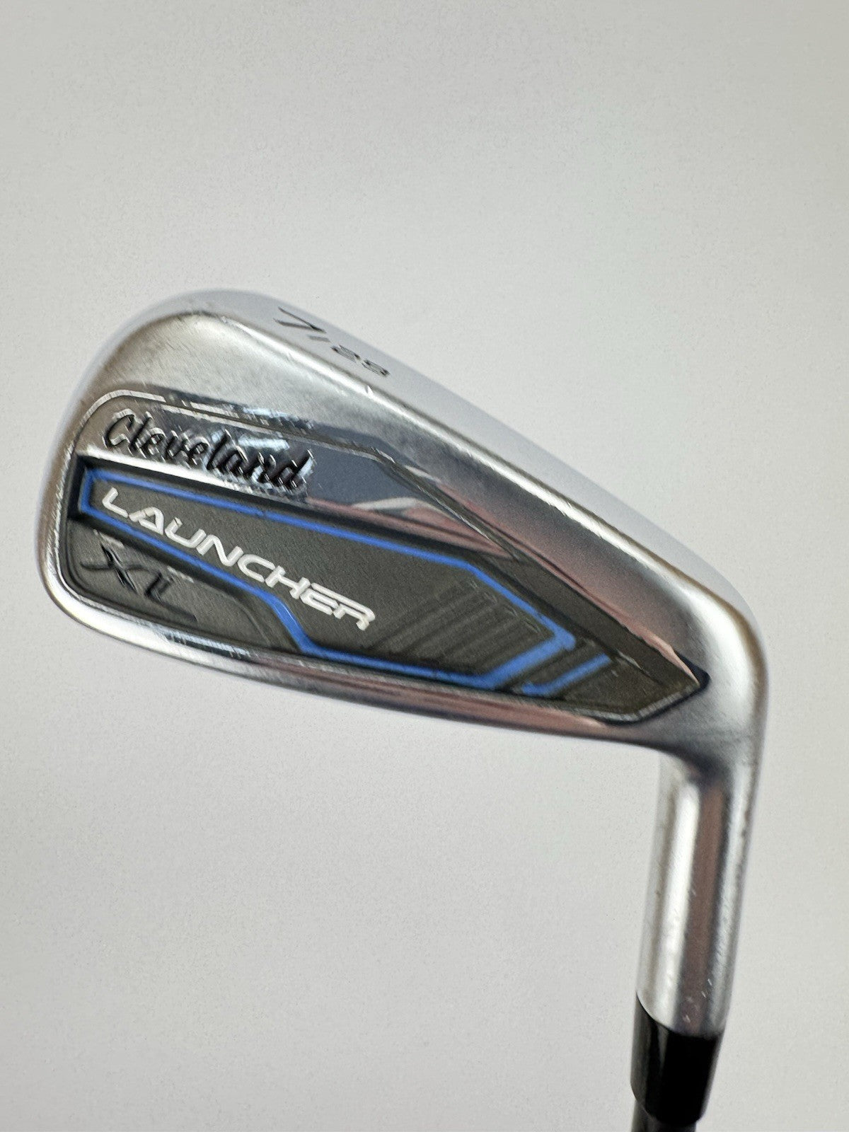 Cleveland Launcher XL 7 Iron 29* Catalyst Black Regular Graphite /Right /329794