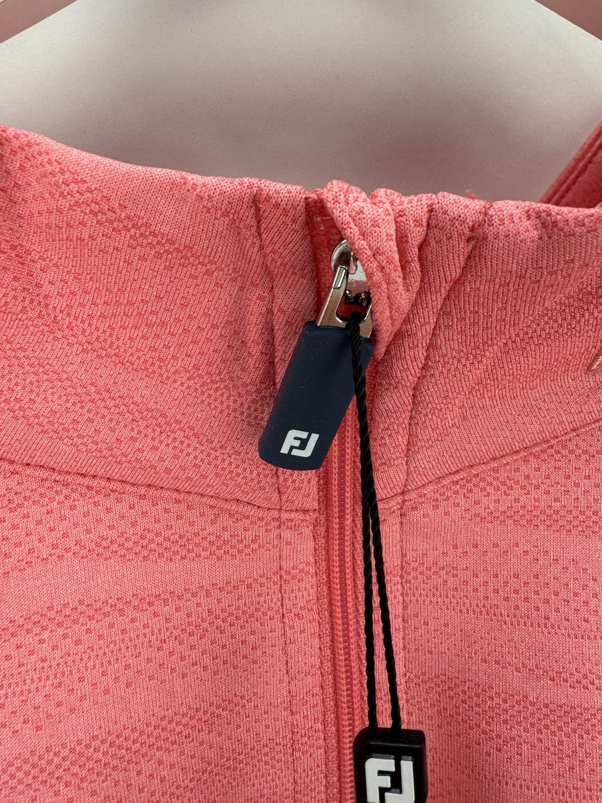 FootJoy Golf Wave Jacquard Chill-Out Zip Pullover Men's Size Medium Pink/334396
