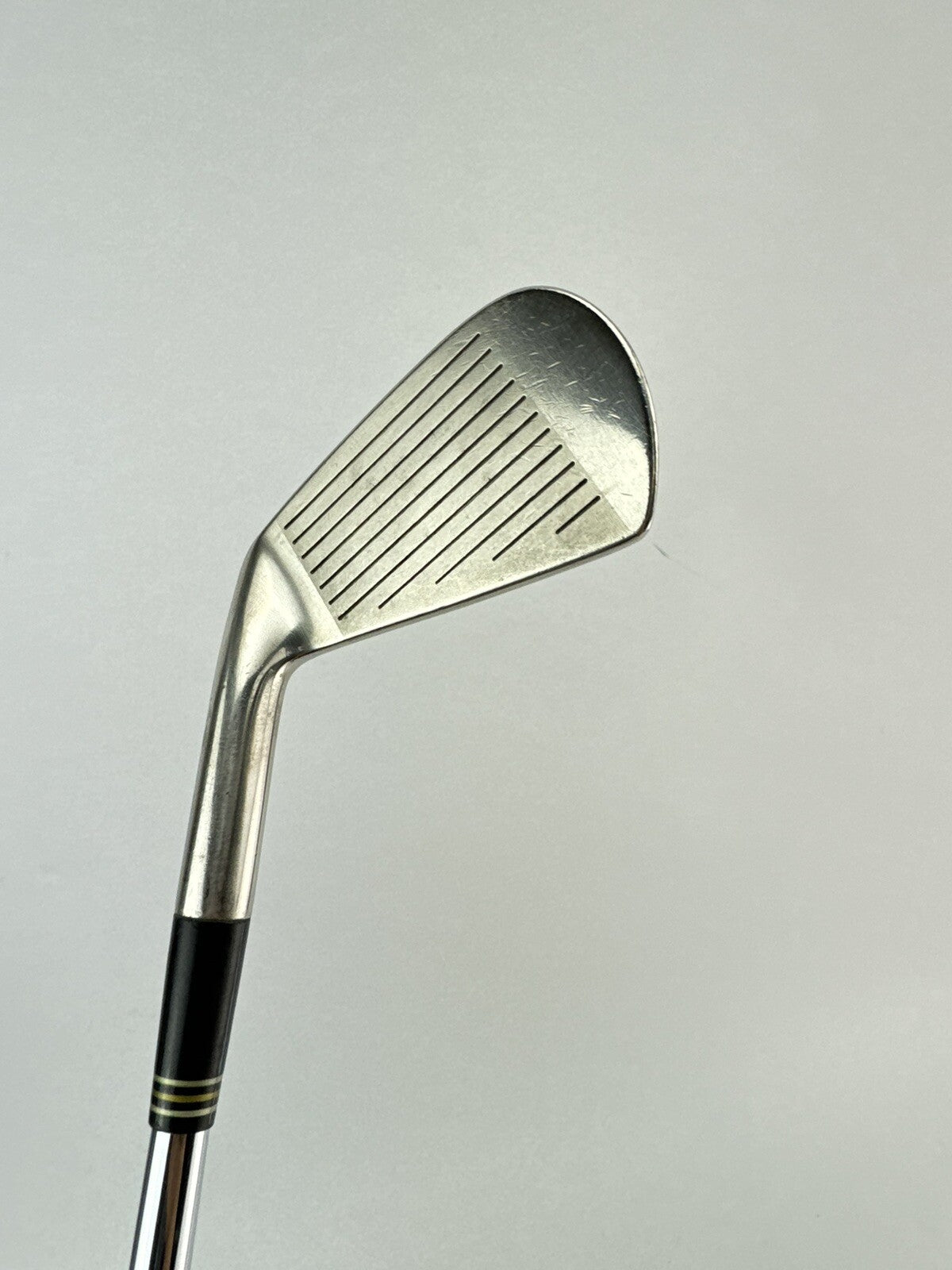Taylormade V721 Forged 2 Iron R300 Regular Steel /Right /New Grip /189579