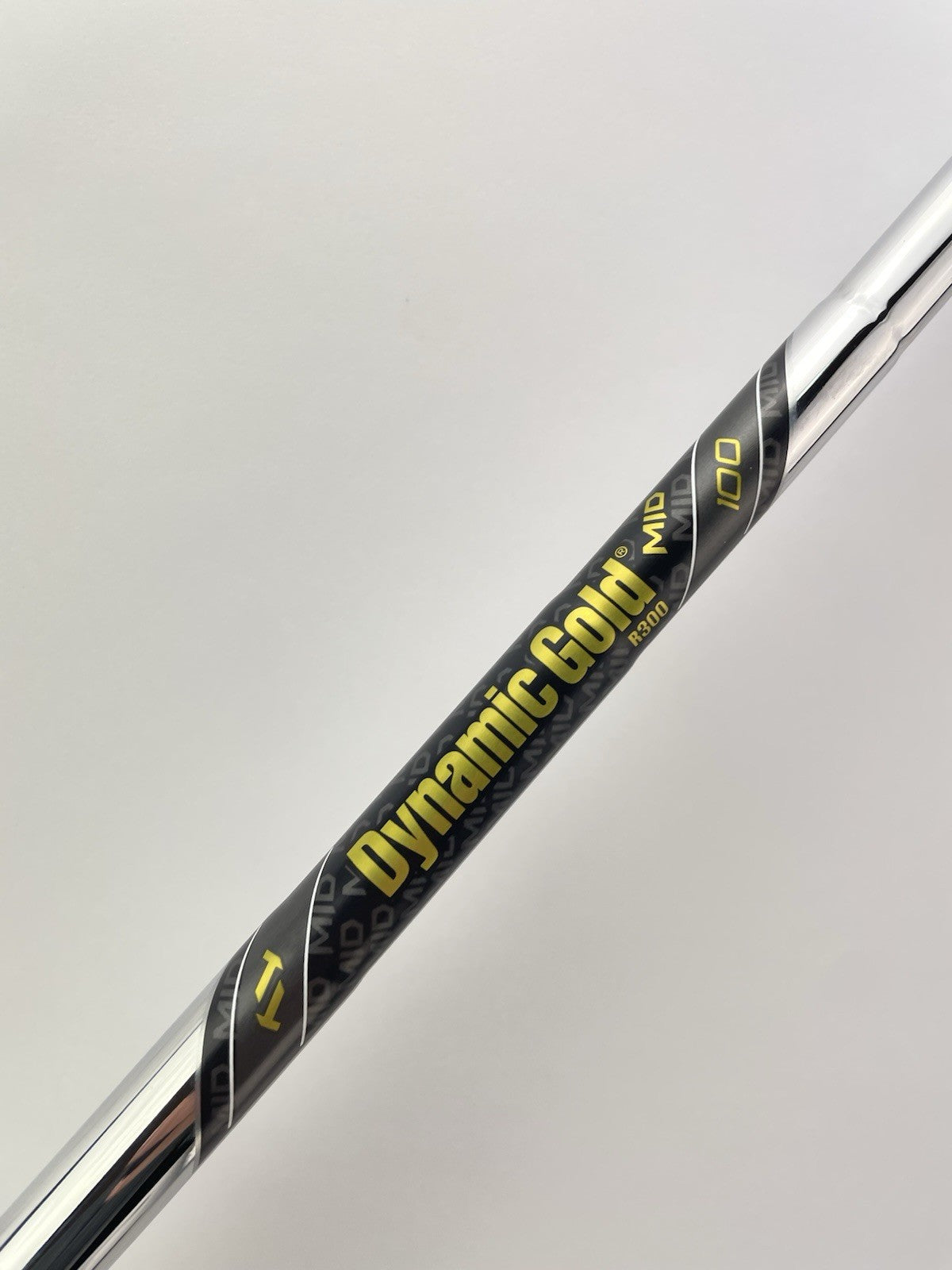 Dynamic Gold Iron Shaft Mid 100 Regular Flex Steel 35.5 /0.355 Tapered /282675