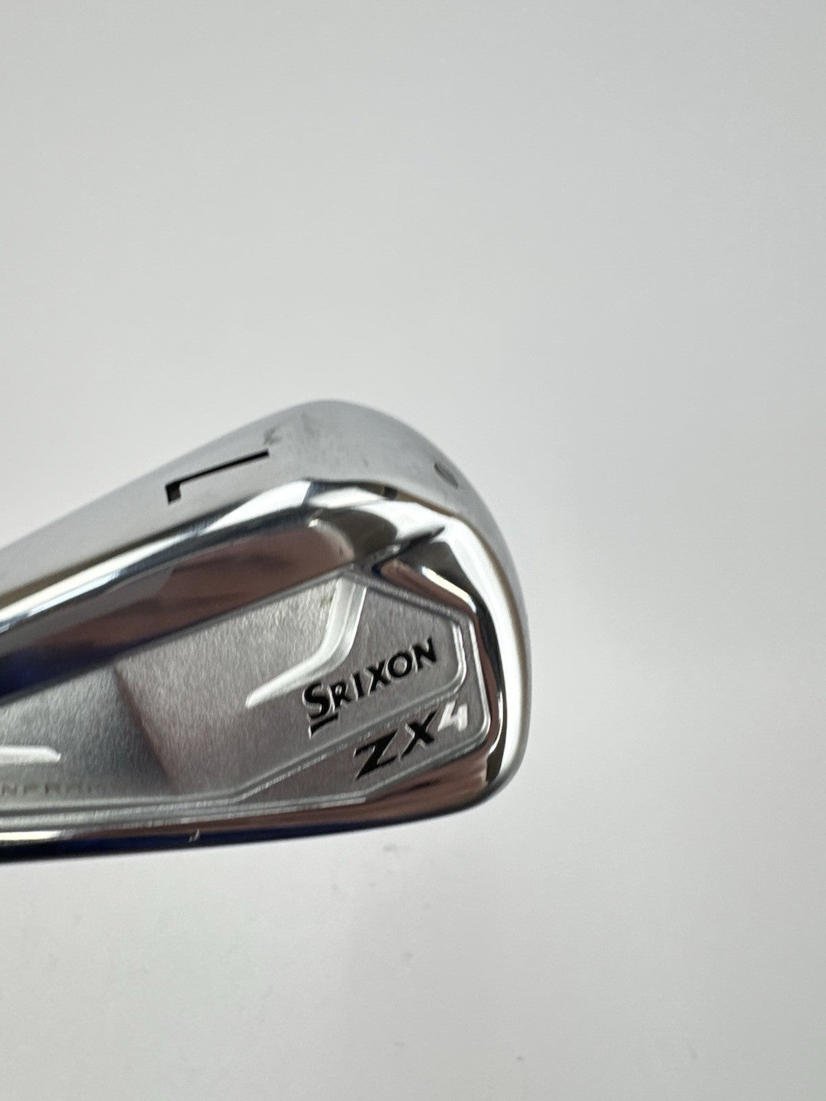 Srixon ZX4 7 Iron Left Handed Regular Graphite +1” /New Grip /Demo /331574