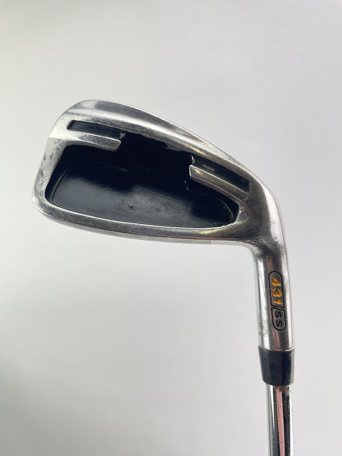 Wilson Golf 6 Iron Mens Regular Flex Steel /Right Handed /New Grip /206040