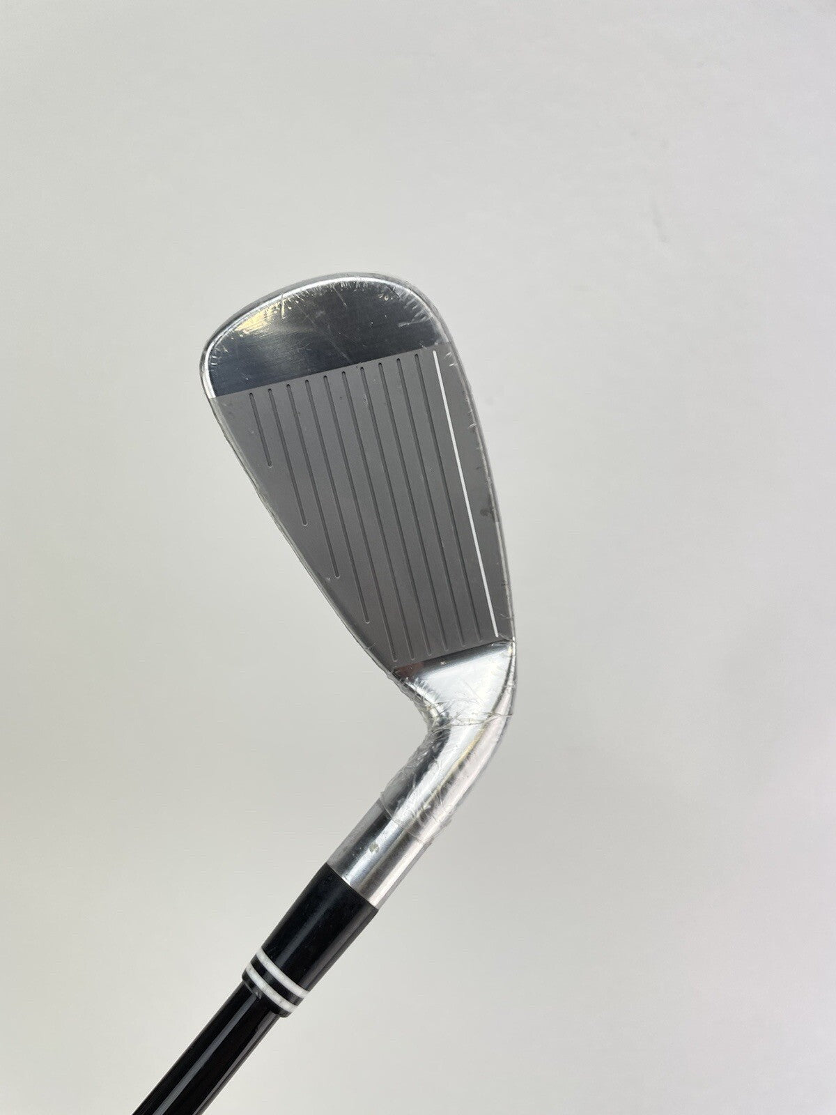 Cleveland Left Handed 4 Iron 588MT Forged Regular Graphite /New /164939