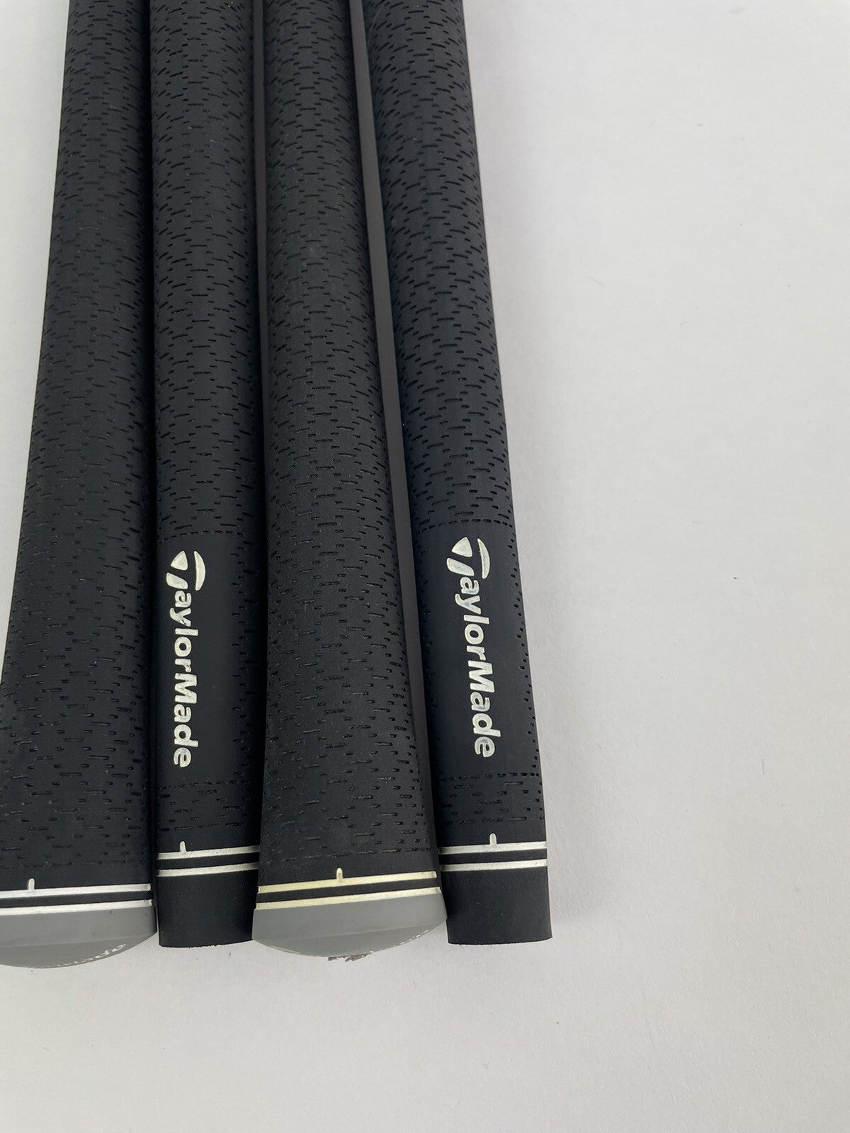Lamkin Taylormade Golf Grips (4) Standard /Black /Grey /Pulled /205581