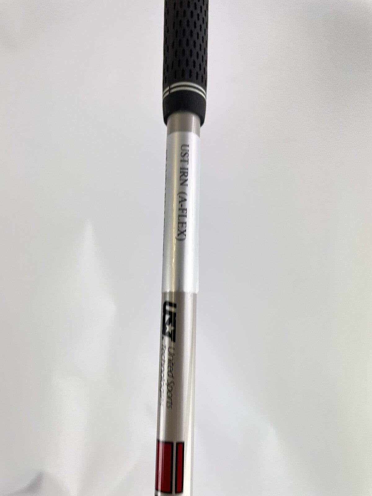 Lynx Golf 6 Iron UST Regular Flex Graphite /Right Handed /Demo /806418