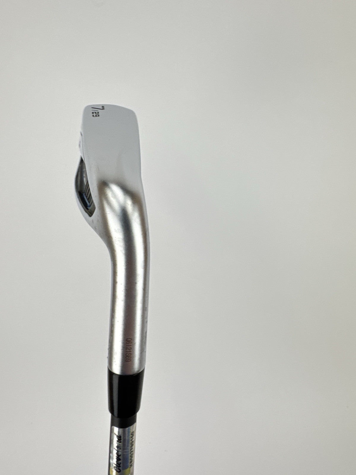 Cleveland Launcher XL 7 Iron 29* Catalyst Black Regular Graphite /Right /329797