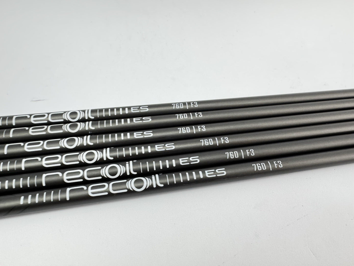 UST Recoil Iron Shaft Set (6) 760 ES F3 Regular Graphite 0.355 Tapered /285533