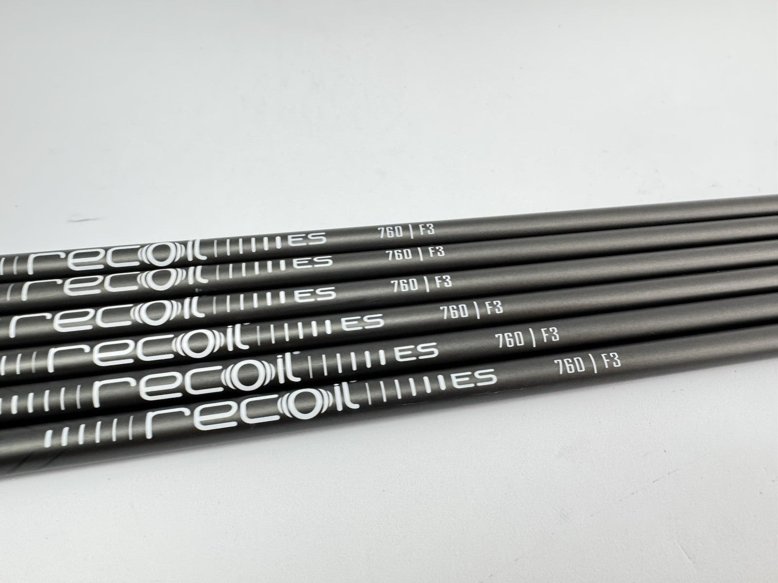 UST Recoil Iron Shaft Set (6) 760 ES F3 Regular Graphite 0.355 Tapered /285533