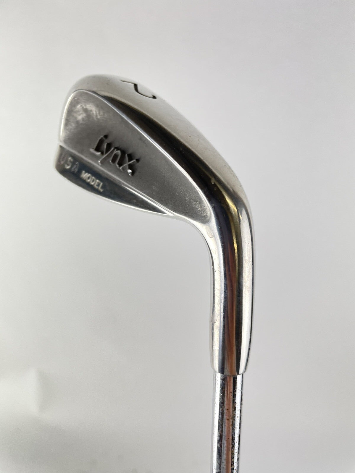 Lynx USA 2 Iron Regular Flex Steel /Right Handed /Lamkin Crossline Grip /119603