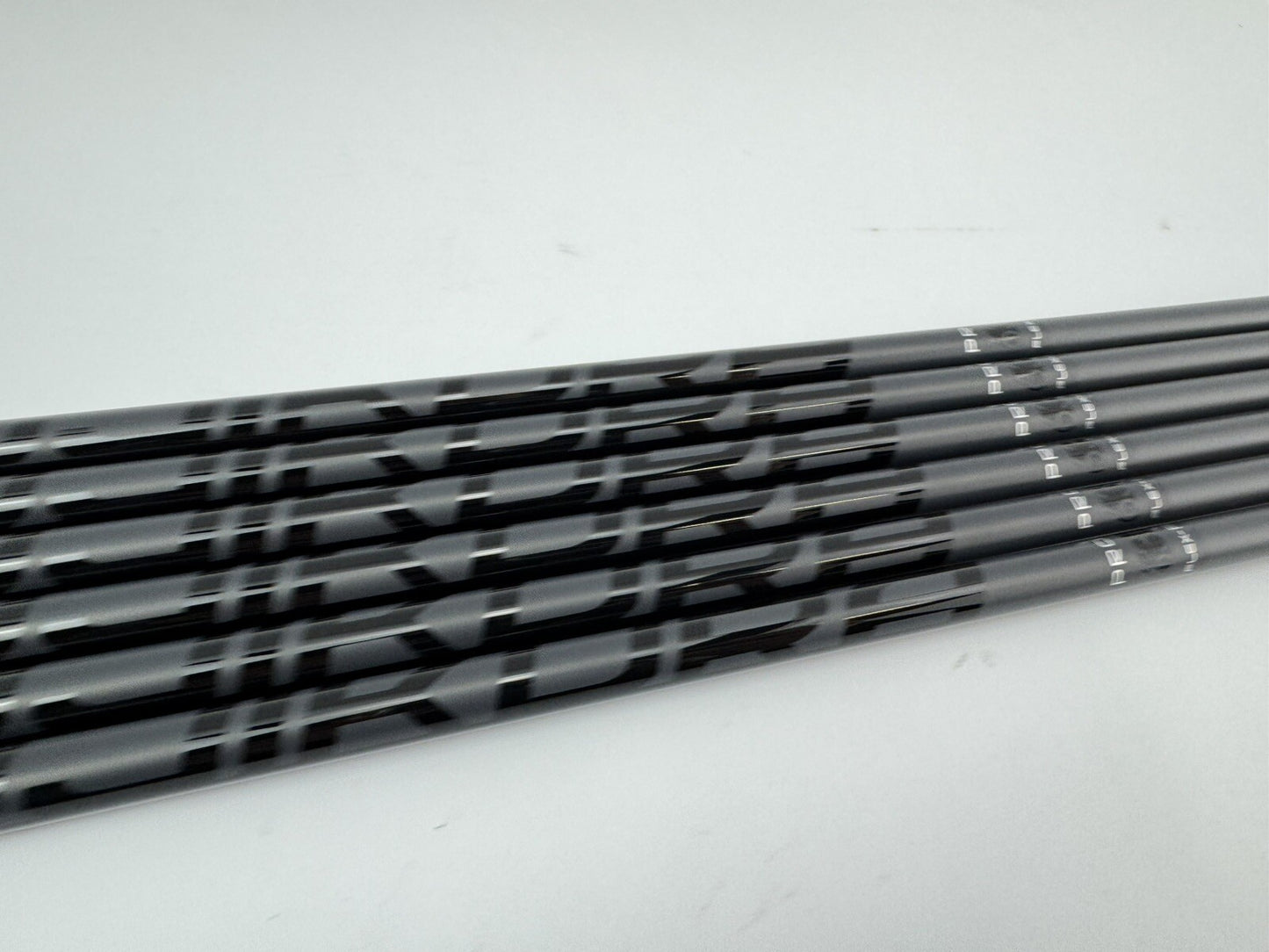 Fujikura Pro Iron Shaft Set (6) 5-PW 63i Regular Graphite 0.370 /Golf Pride Mid2