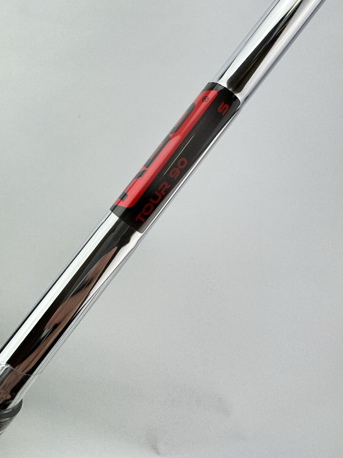 KBS Tour 90 Iron Shaft Stiff Flex Steel 35.75” /0.370 Parallel /Lamkin /295393