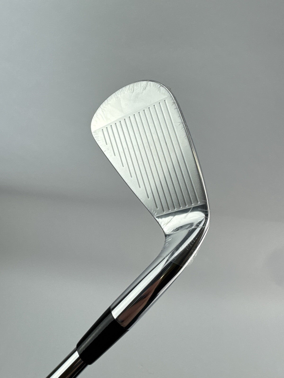 Cobra MIM Tour 6 Iron 29* KBS $-Taper 110 Regular Steel /Left Handed /222838