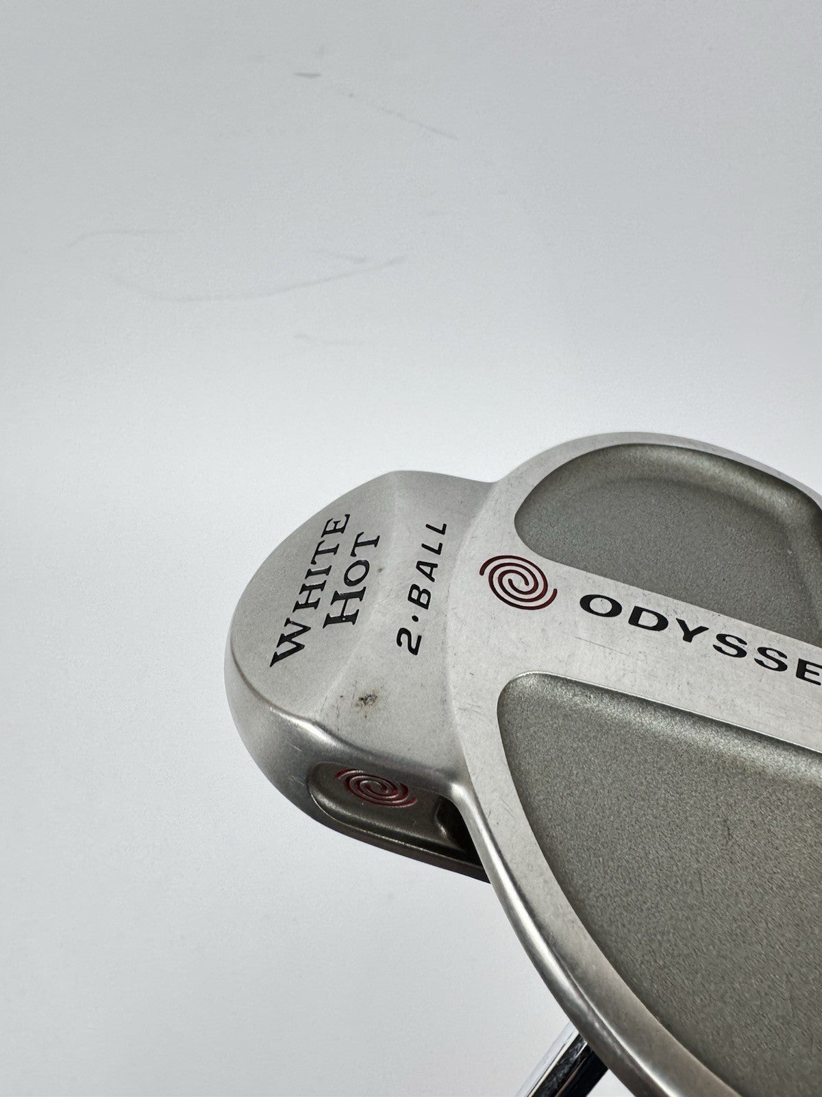 Odyssey 2 Ball Putter White Hot Center Shafted 33.5” /Right Handed /344781