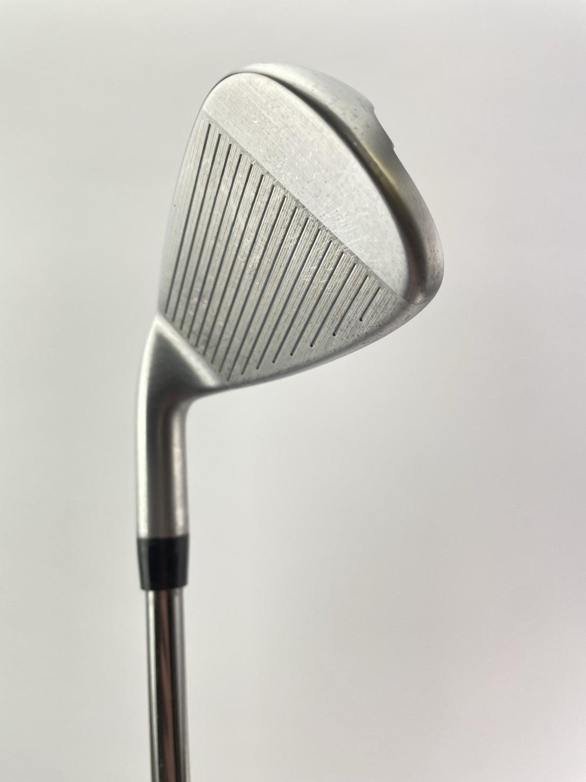 Cleveland CBX 7 Iron Catalyst Stiff Flex Graphite /Right Handed /New Grip /287869