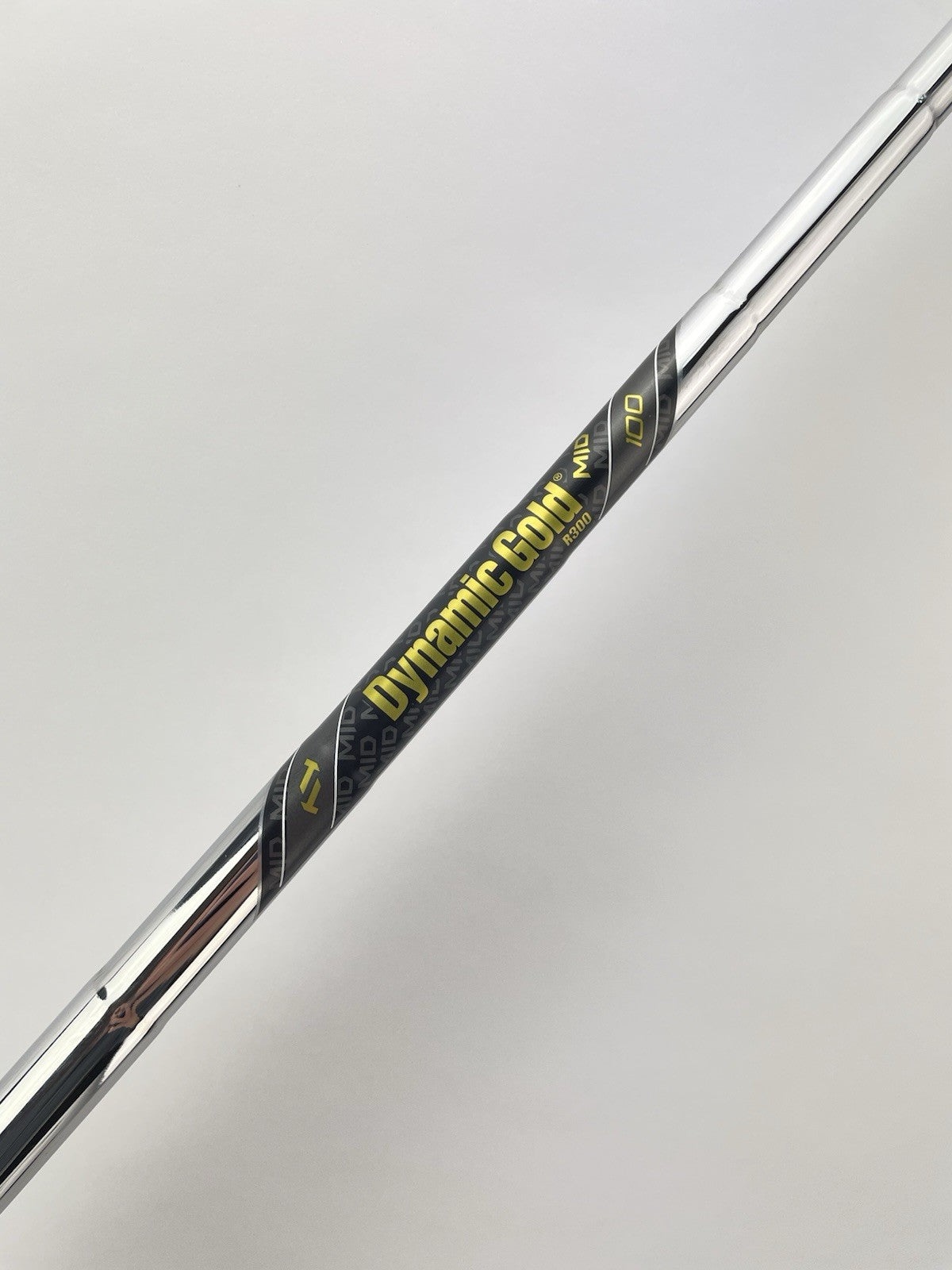 Dynamic Gold Iron Shaft Mid 100 Regular Flex Steel 35.5 /0.355 Tapered /282670