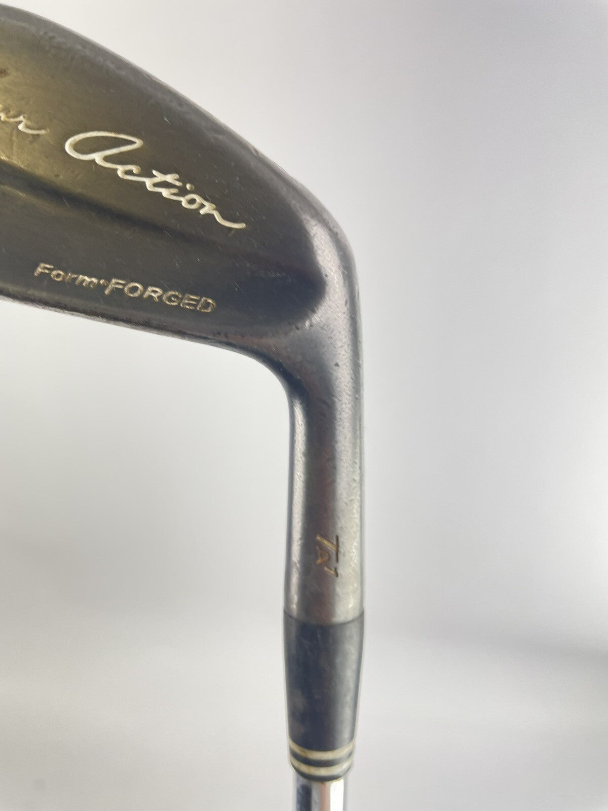 Cleveland Tour Action 4 Iron Form Forged Gun Metal R300 Regular /New Grip/94654