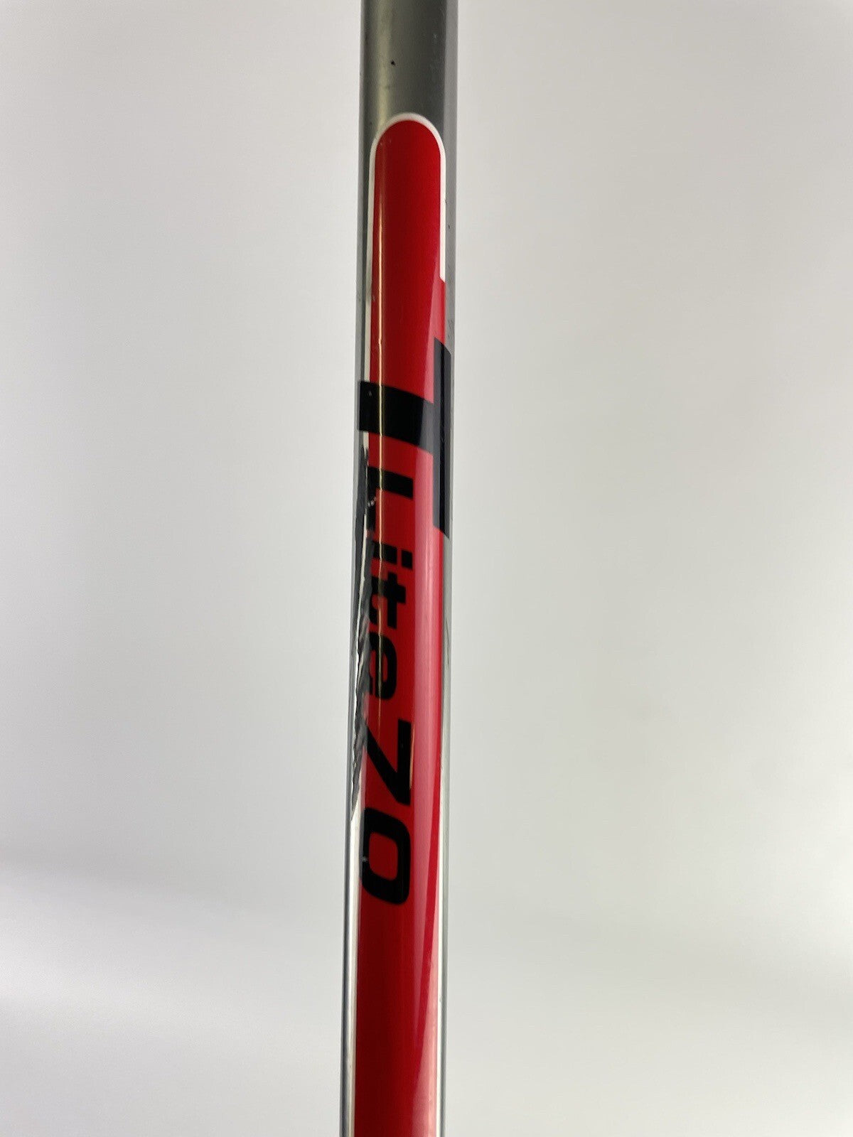 Mens Golf 4 Hybrid 22* Regular Graphite /Carbon Crown /Right /New Grip /1049516