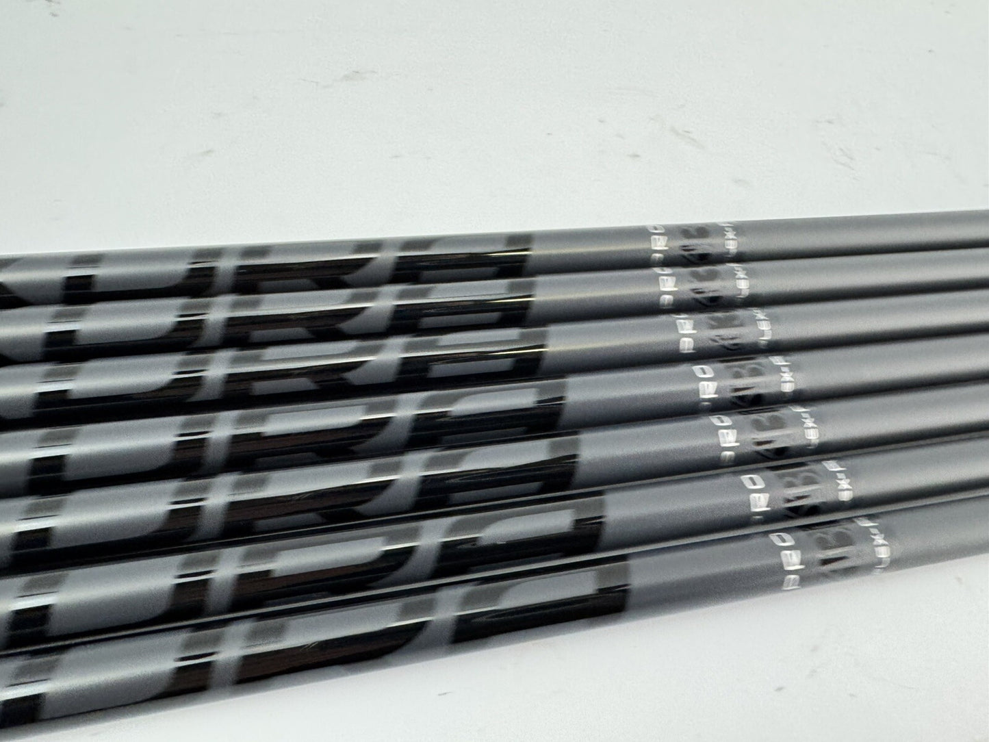 Fujikura Pro Iron Shaft Set 4-PW 63i Regular Flex Graphite/0.355 /Golf Pride Mid3