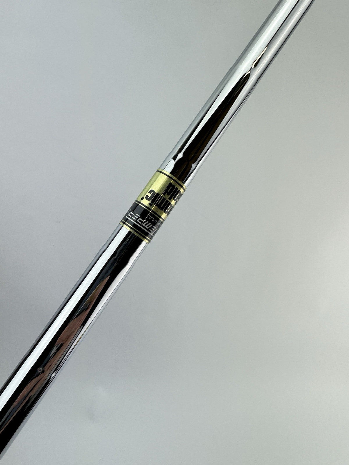 Dynamic Gold Iron Shaft X Flex Extra Stiff Steel / 36” /0.355 Tapered /3057411