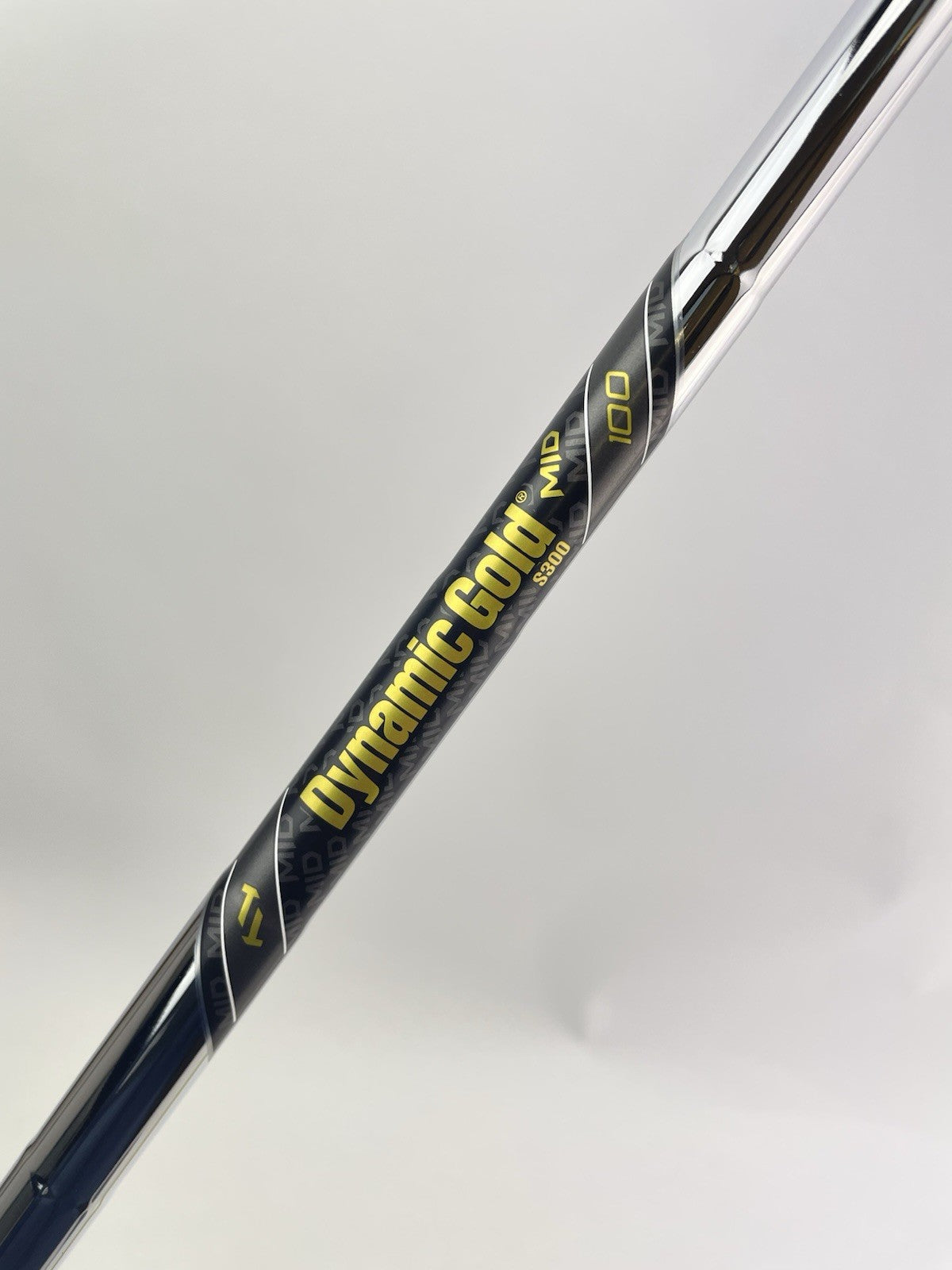 Dynamic Gold Mid 100 Iron Shaft 35” /0.370 Parallel /303540