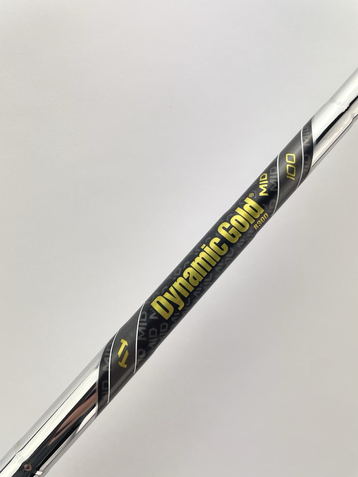 Dynamic Gold Iron Shaft Mid 100 Regular Flex Steel 35.5 /0.355 Tapered /282674