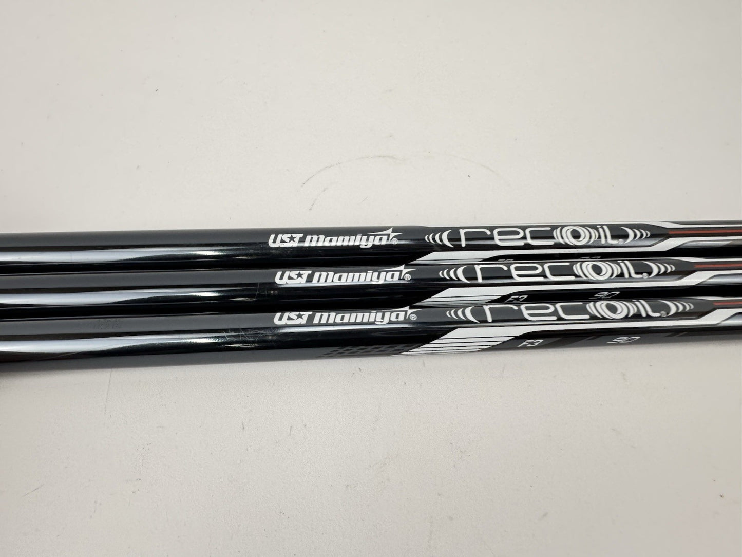 UST Recoil Dart Wedge Shaft Set (3) 90 F3 Regular Graphite 0.355 Tapered /345602