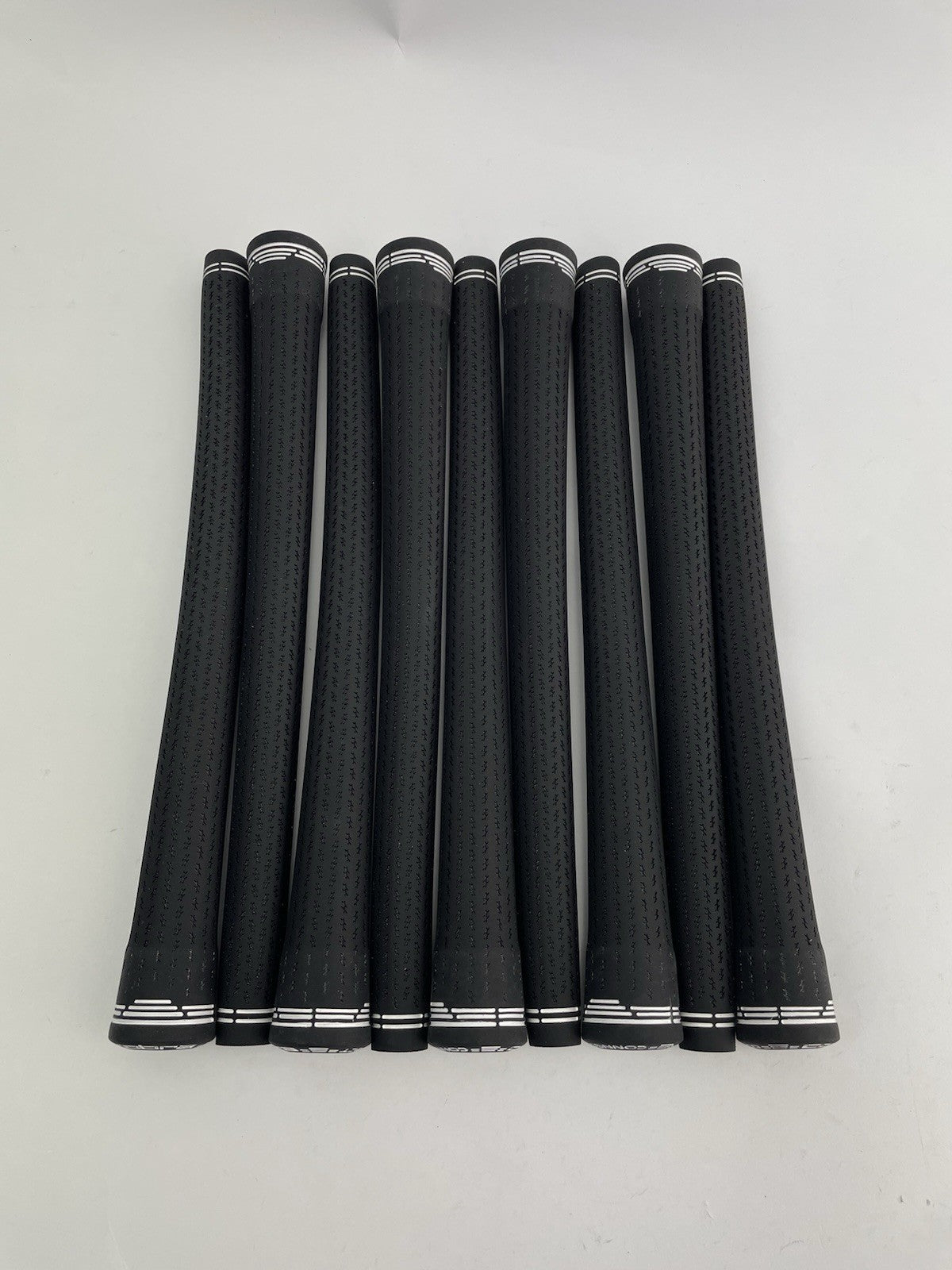 New Lamkin Golf Grips (9) Standard /+58R /Arccos Compatible /Black /White /298740