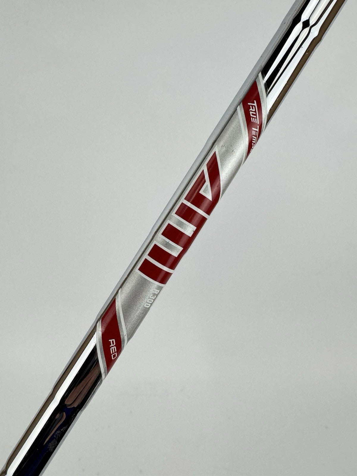 Titleist T300 Gap Wedge 48* Amt Red R300 Regular Steel +1/2” /Mid Grip /3159414