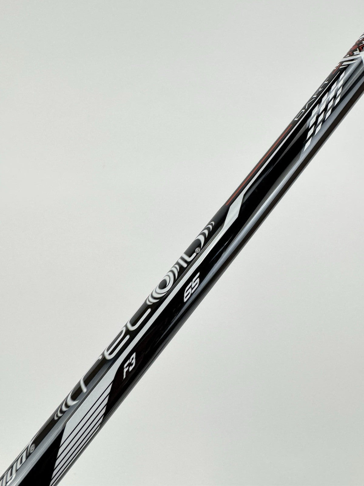 UST Recoil Dart Iron Shaft 65 F3 Regular Flex Graphite 35” /0.355 /316605