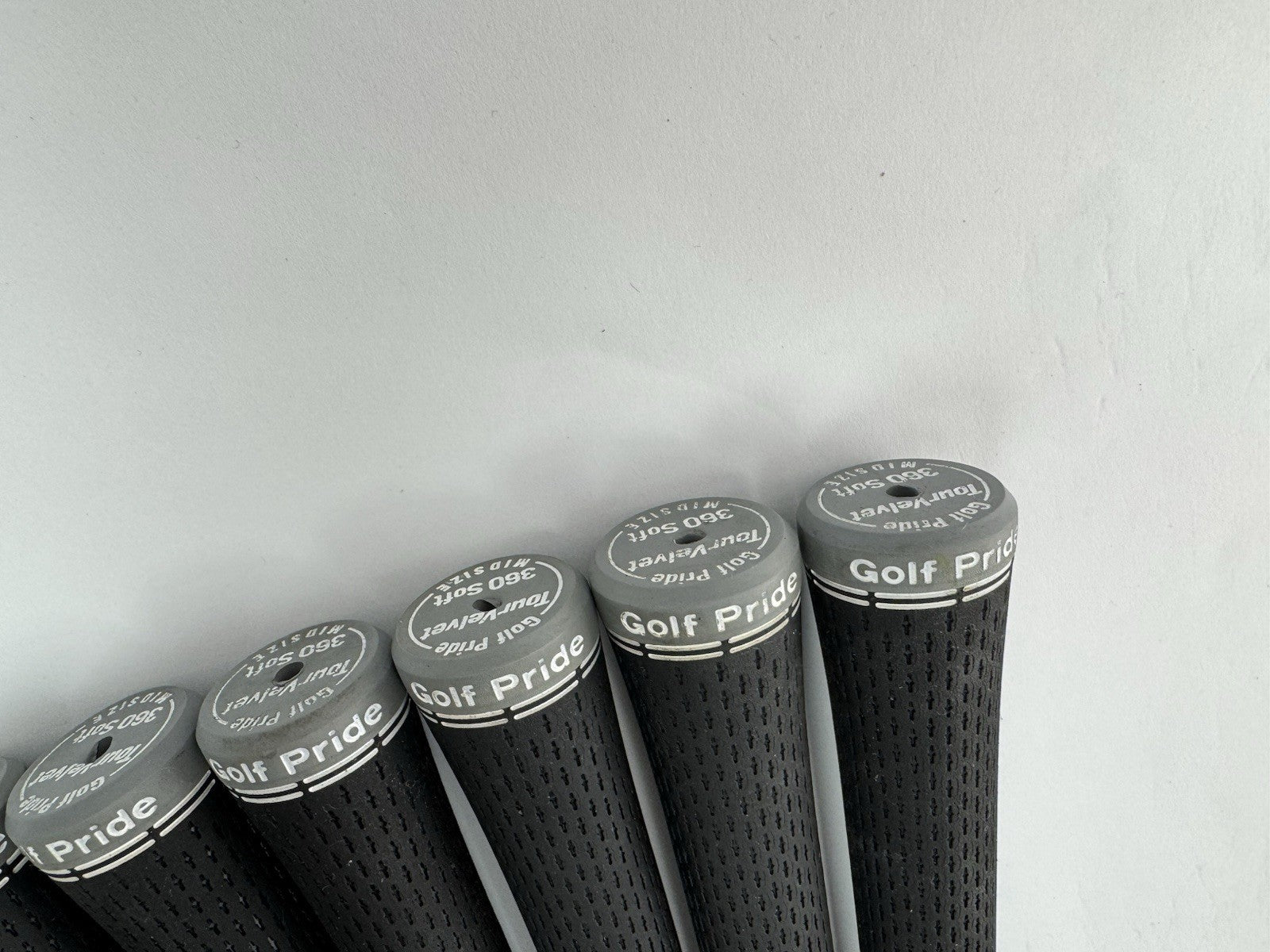 Golf Pride Midsize Tour Velvet 360 Soft Grips (10) Black /Grey /Pulled /344698