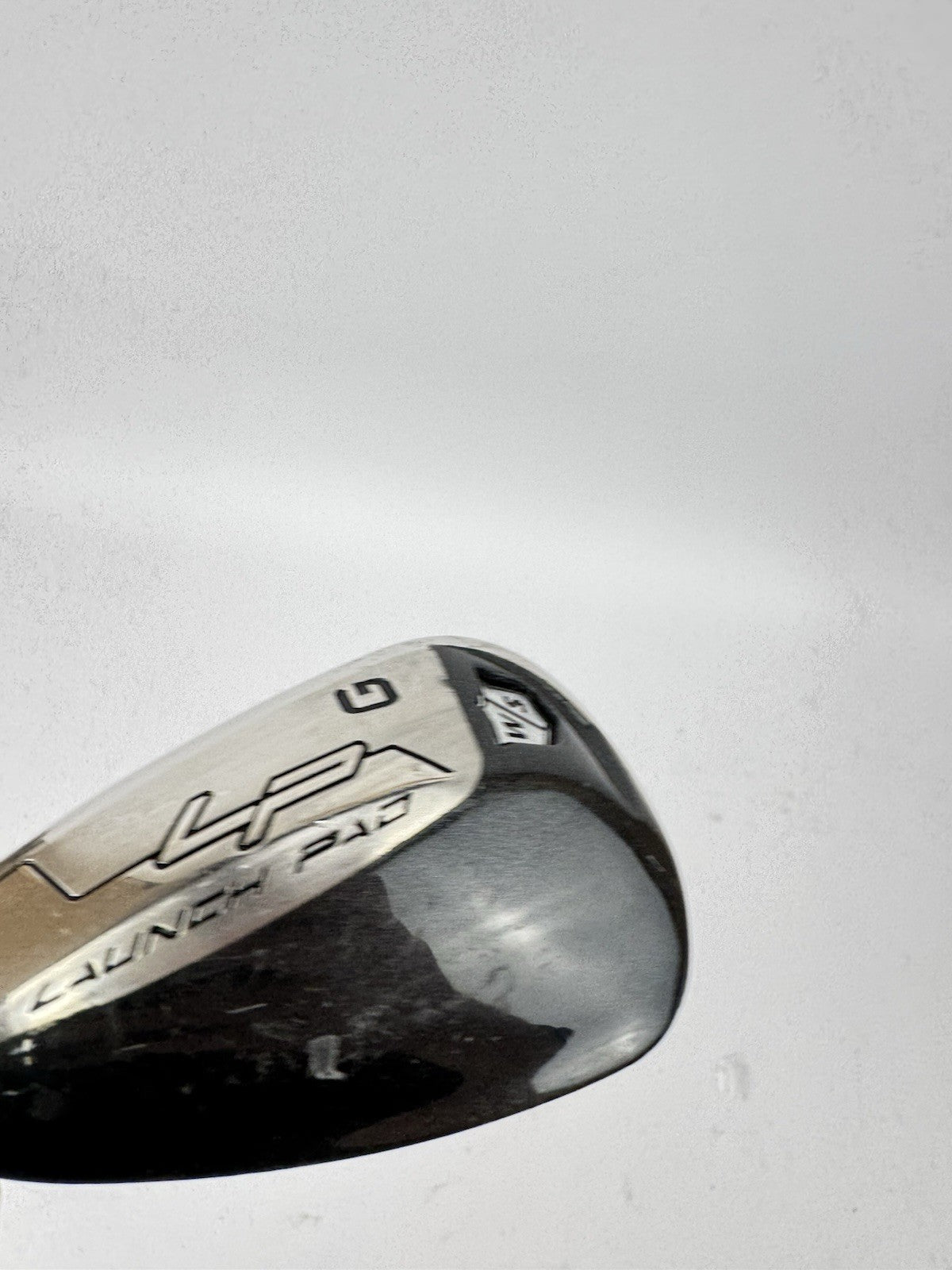 Wilson Launch Pad Gap Wedge Left Handed Cypher 5.5 Regular Graphite /372160