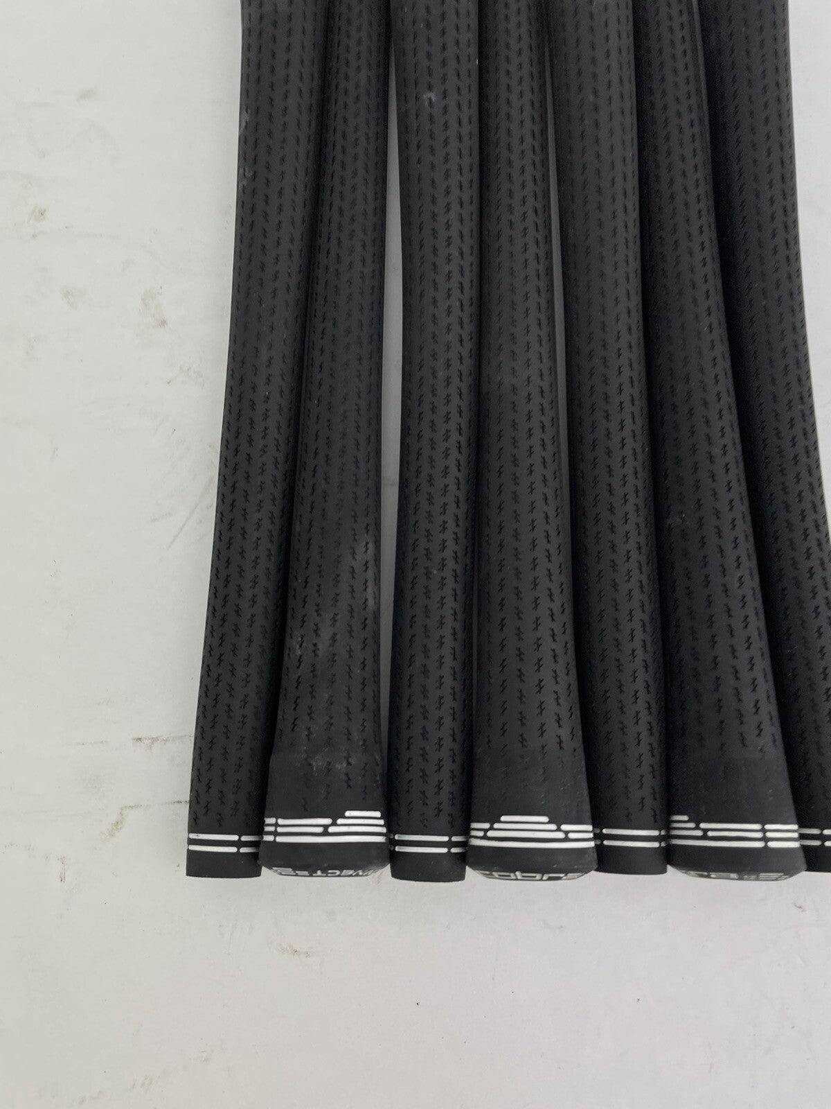 Cobra Lamkin Golf Grips (7) Standard /Black /Pulled /Arccos Compatible /328191