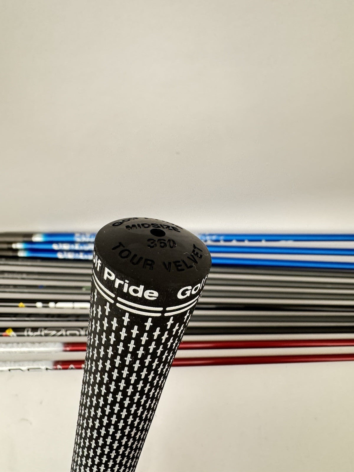 Callaway Quantum Driver Shaft UST Helium F4 Stiff Graphite 44.5” /Mid Grip/360508