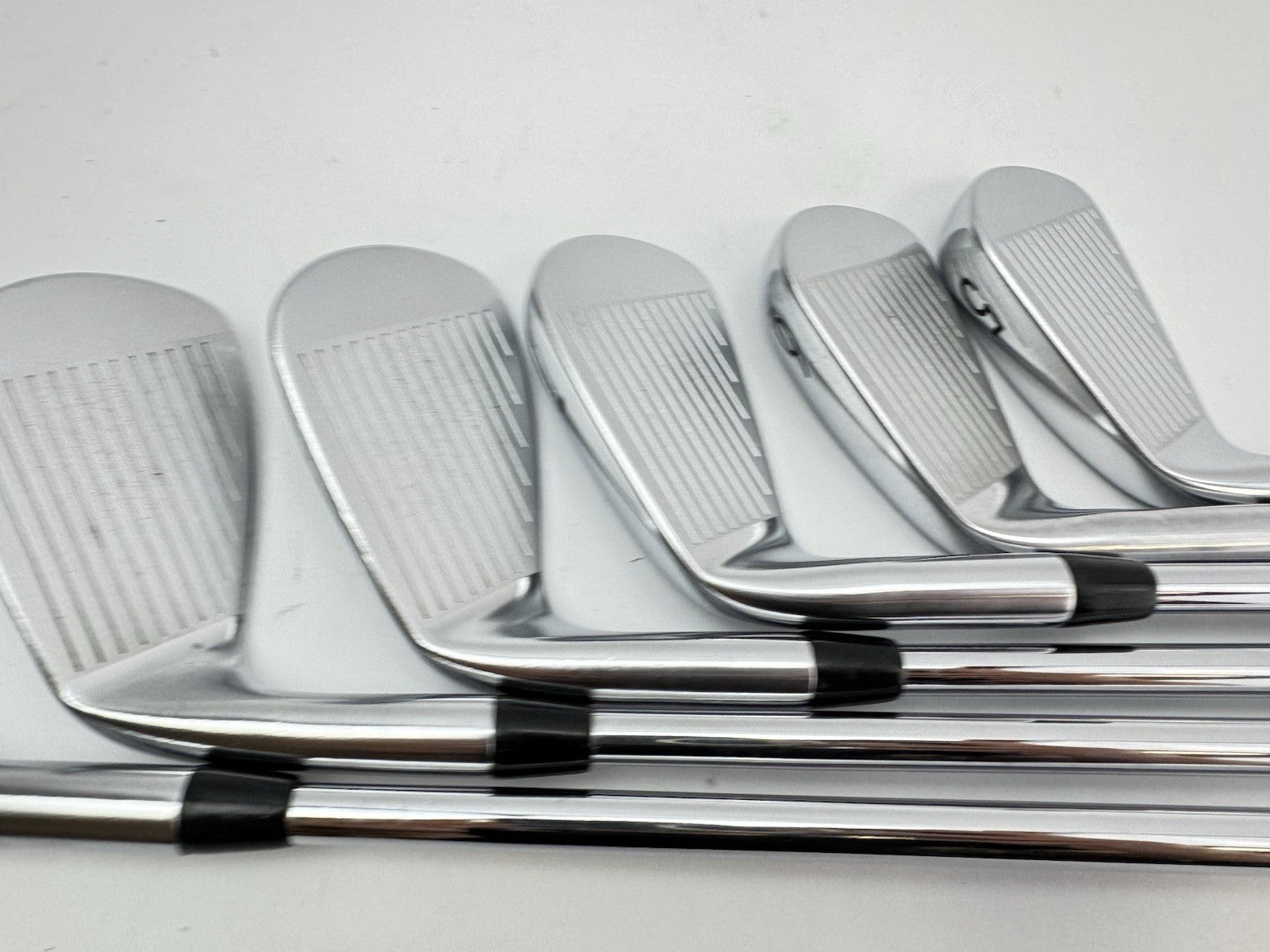 Titleist T100s Irons 5-PW Project X LZ 6.0 Stiff Steel +1/2 /New Grips /290936