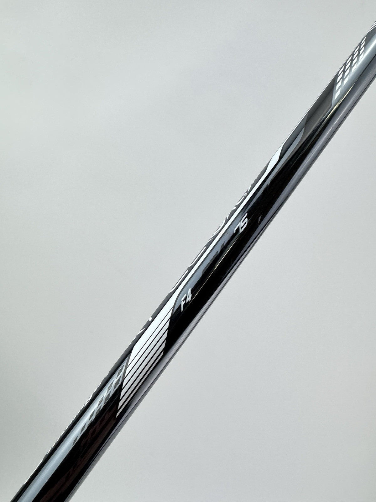 UST Recoil Dart Iron Shaft 75 F4 Stiff Flex Graphite 35” /0.355 Tapered/307345