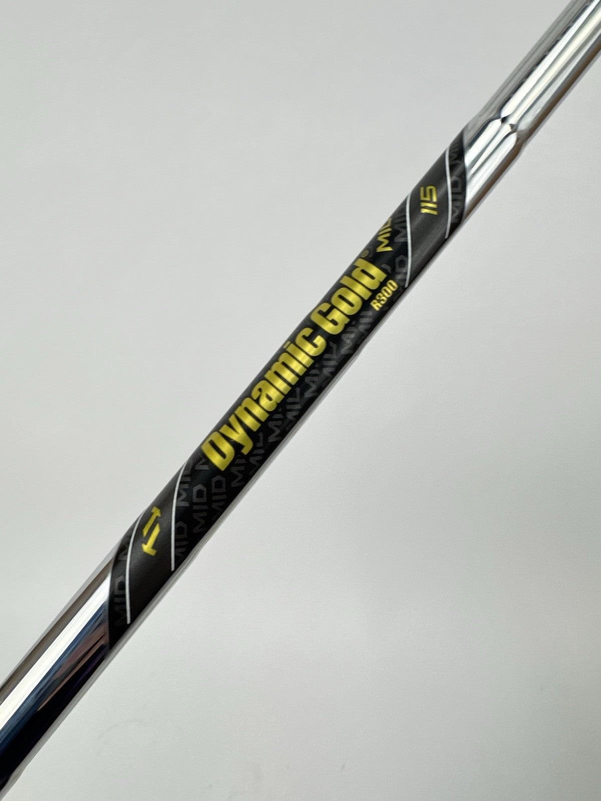Dynamic Gold 115 Iron Shaft Mid R300 Regular Steel / 35” /0.355 Tapered /336564