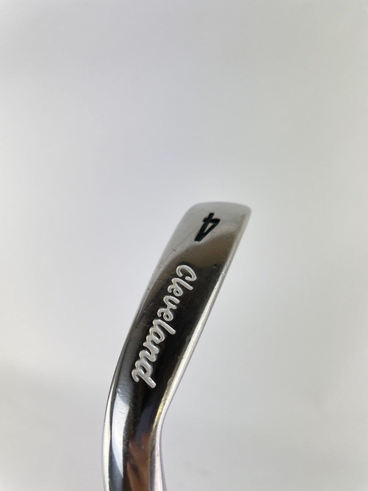 Cleveland 4 Iron CG Red R300 Regular Steel /Right /New Grip /124887