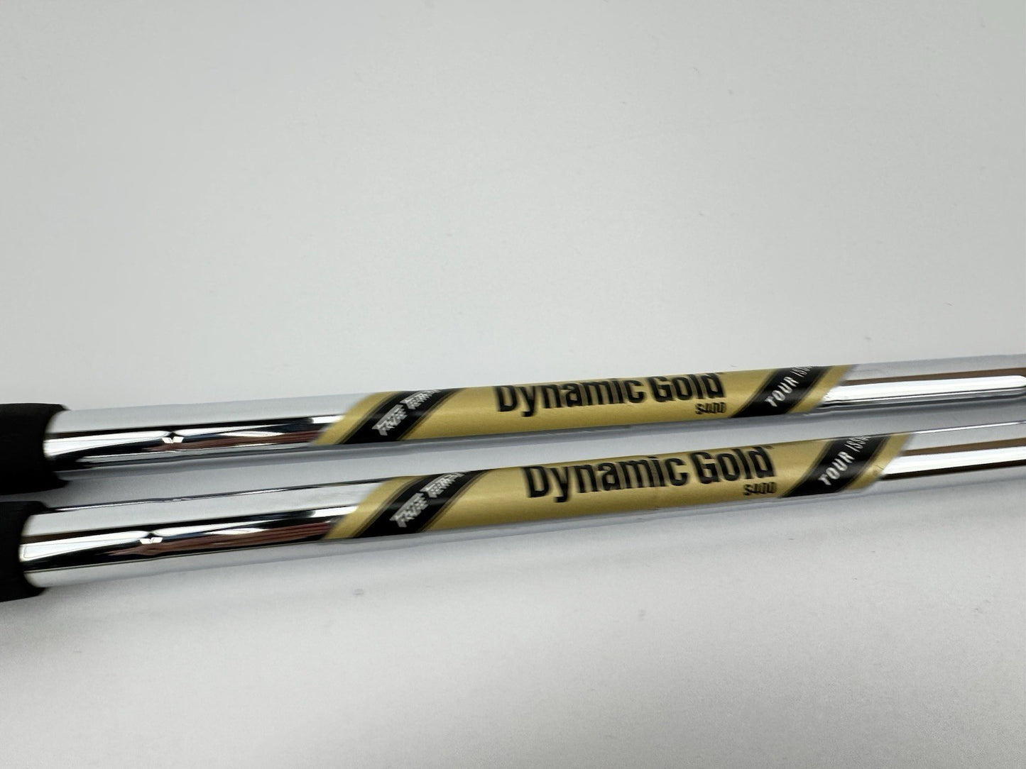 Dynamic Gold Wedge Shafts (2) Tour Issue S400 Stiff Steel 0.355 Tapered /313542