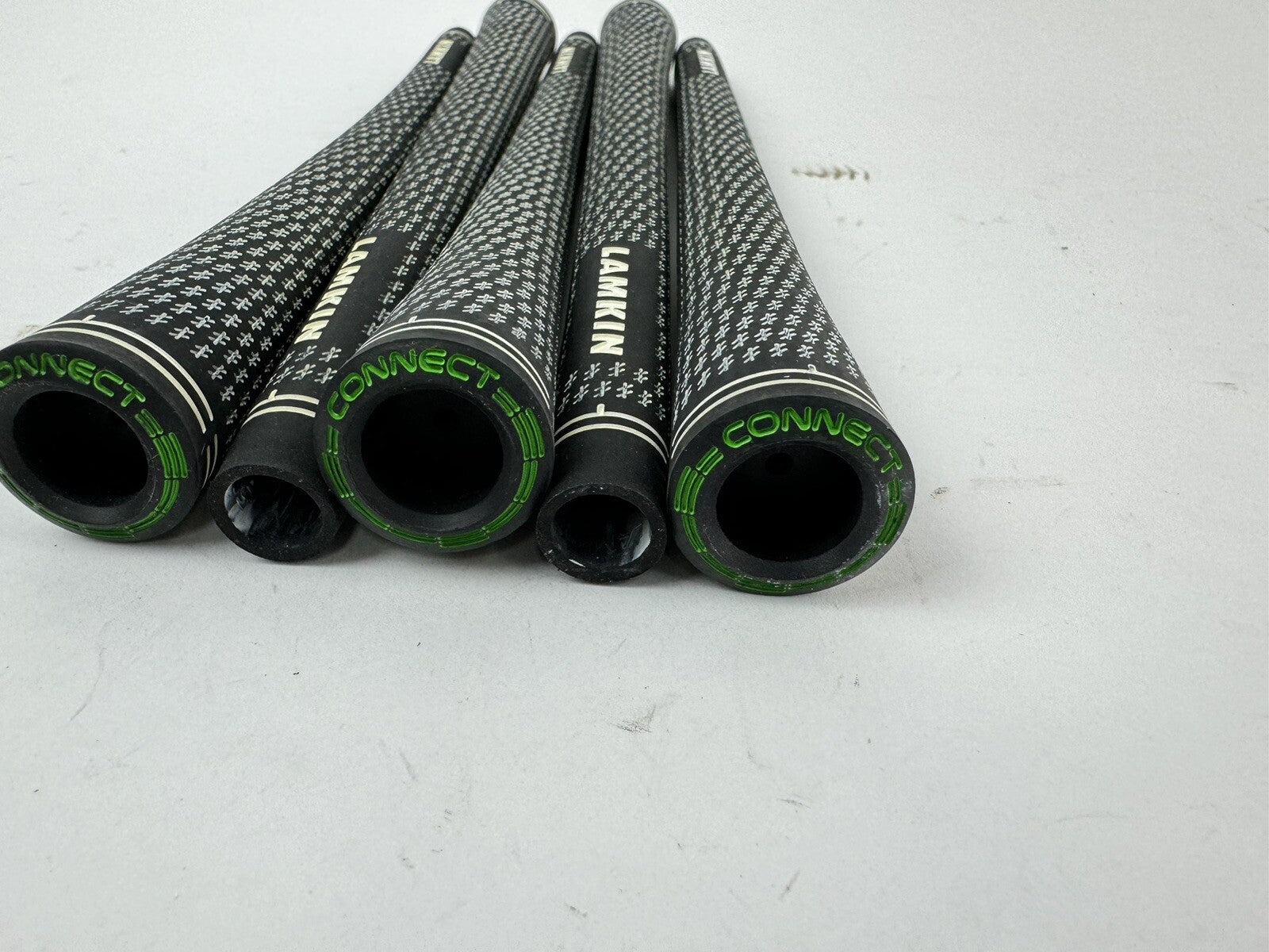 Lamkin Crossline Golf Grips (5) Men’s Standard /Arcoss Connect Compatible/234345