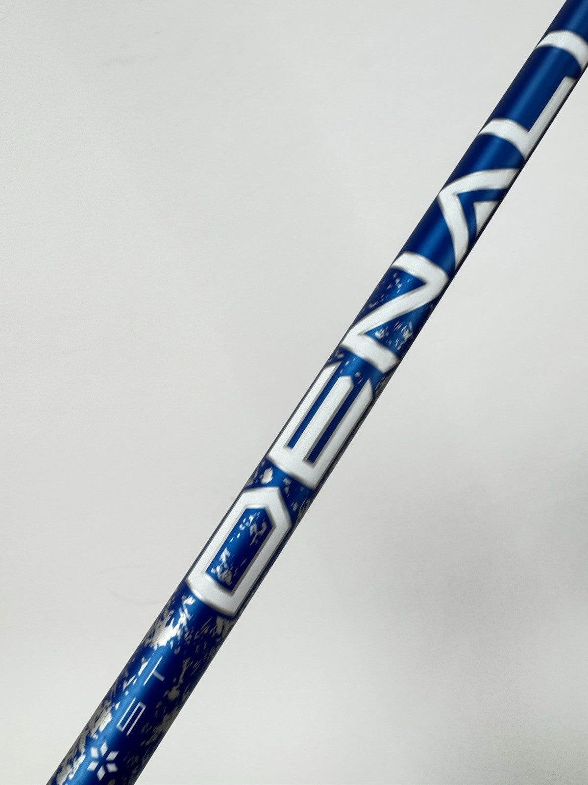Wilson 5 Wood Shaft Denali Frost Blue CB 5.5 Regular Graphite 42”/Mid Grip2
