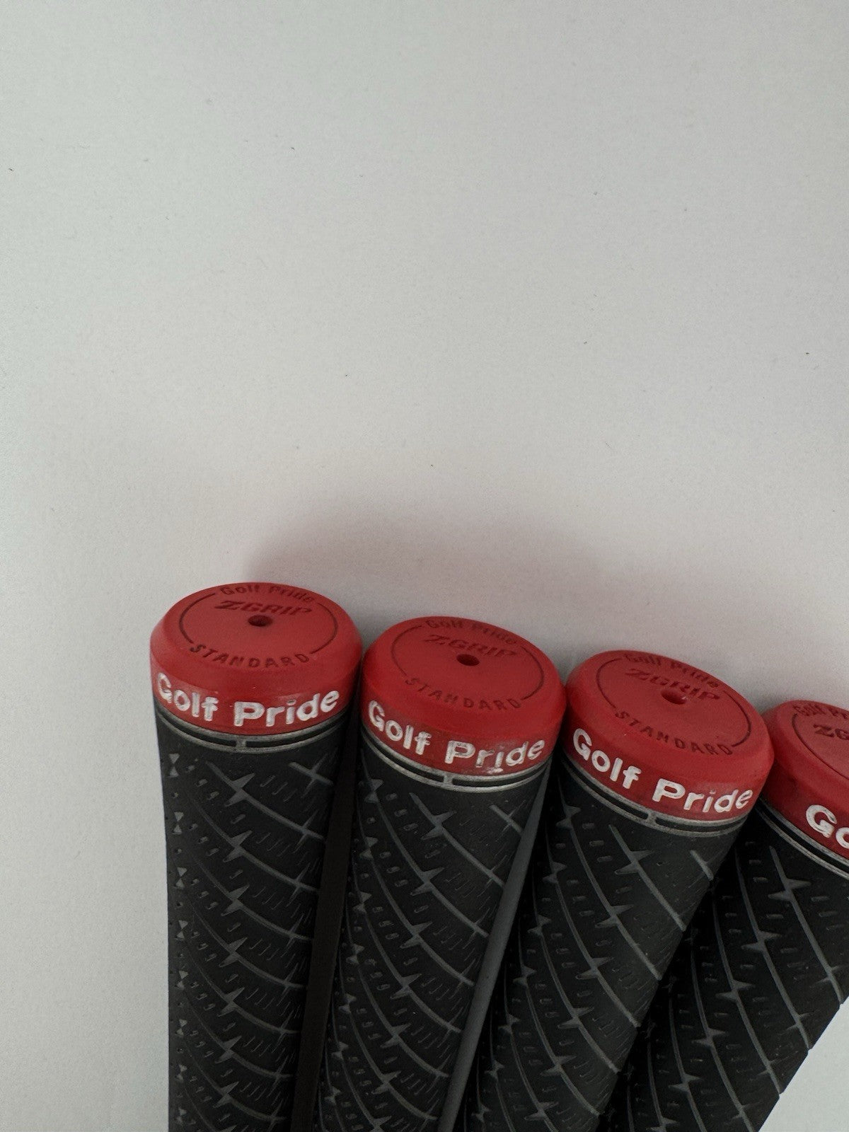 Golf Pride Z Grip Taylormade (4) Men’s Standard Grips /Grey/Red /Pulled /328427