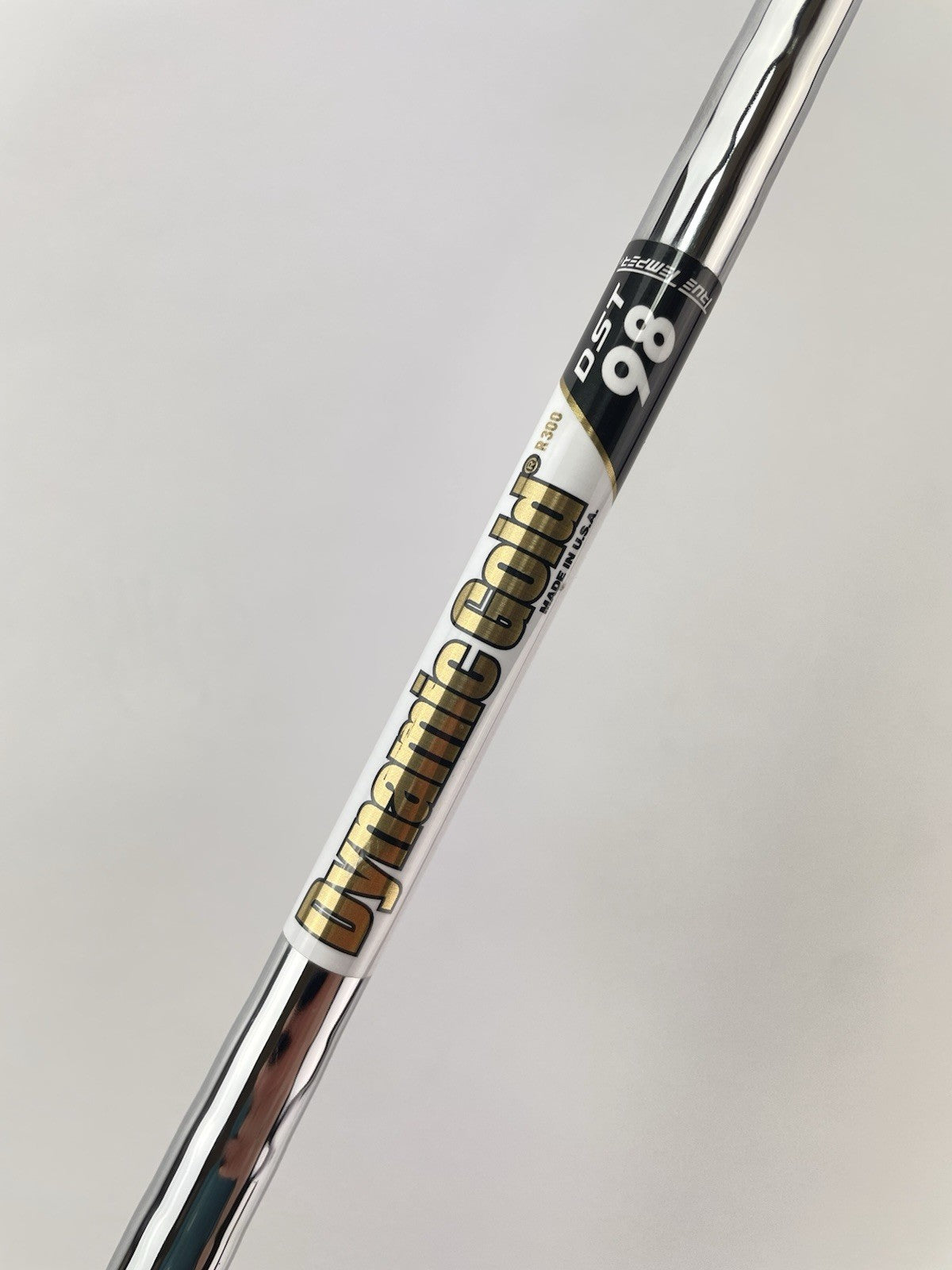 Dynamic Gold DST 98 Iron Shaft Regular Flex Steel 36.25 /0.355 /Lamkin /254990