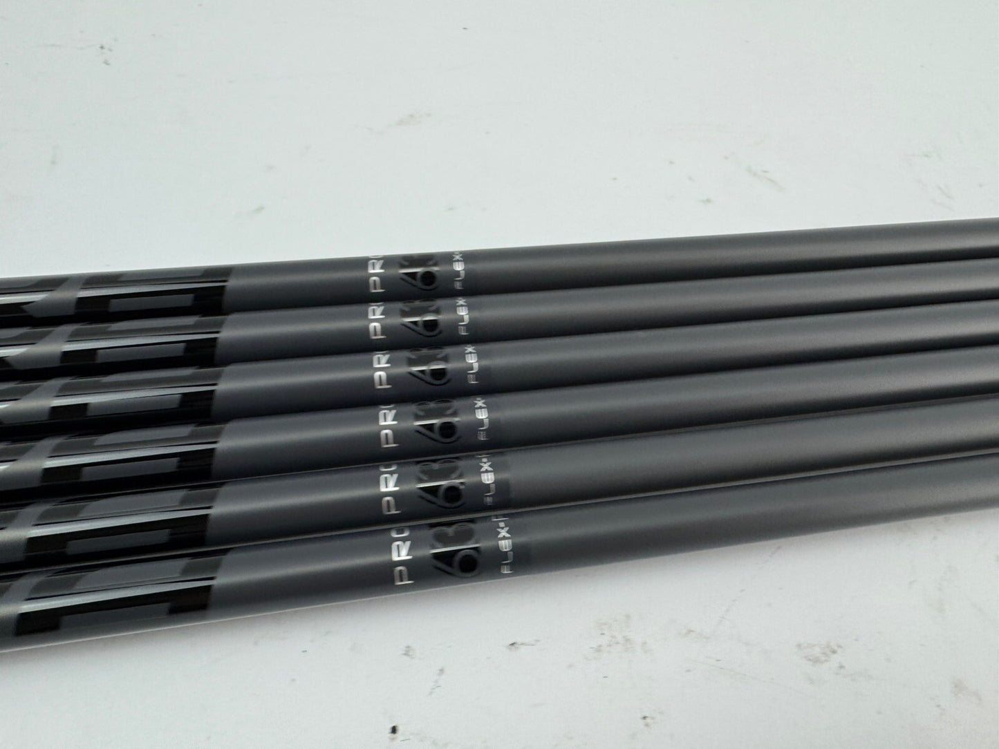 Fujikura Pro Iron Shaft Set (6) 63i Regular Flex Graphite/0.370 Parallel /220844