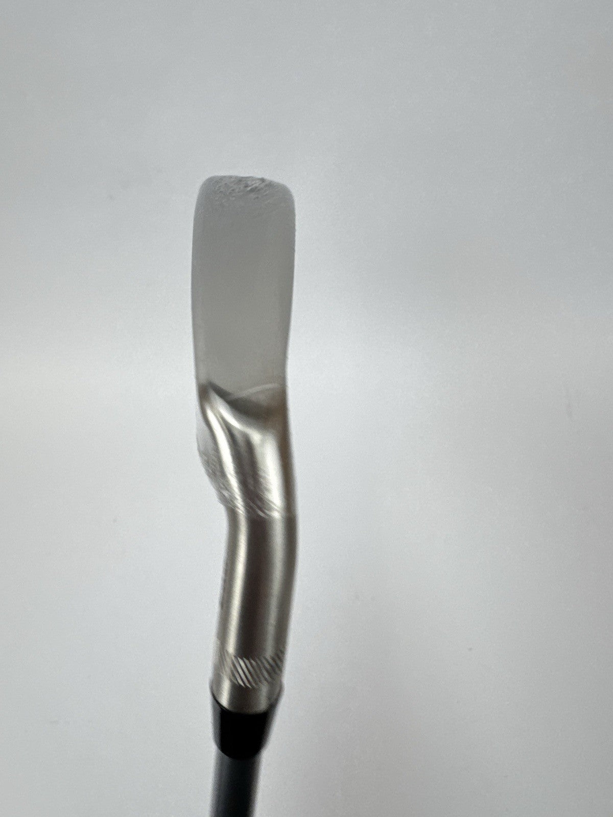 Sub 70 4 Iron Utilty 22* 699 Pro Aldila Rogue Regular Graphite /Right/New /340938