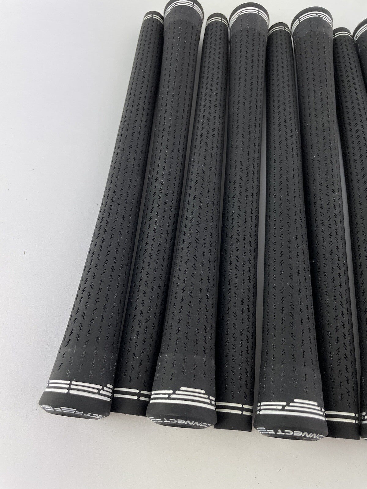 Lamkin Cobra Golf Grips Set (7) Standard /+58R /Black/White /New /323792
