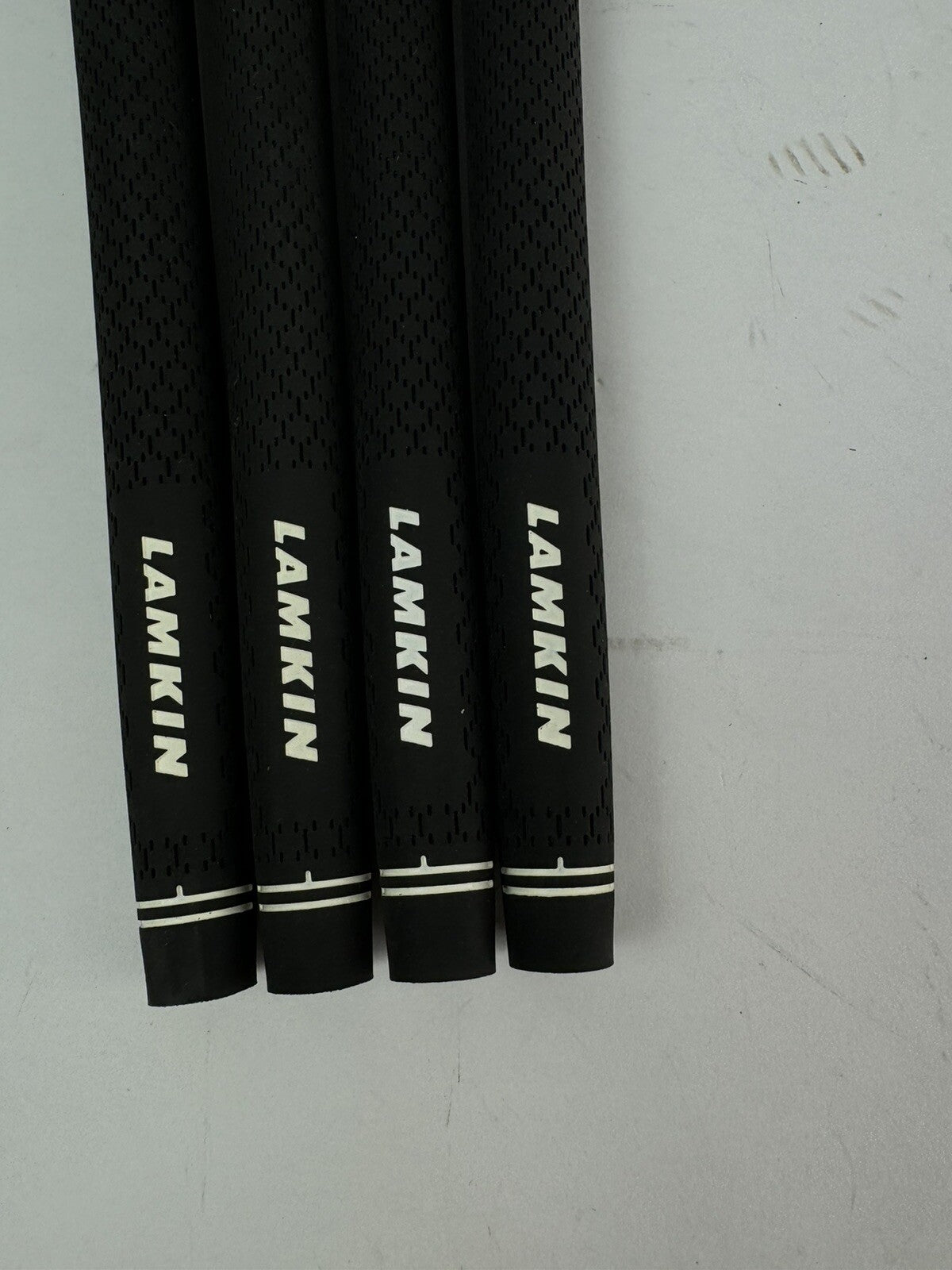 Lamkin Midsize Golf Grips (4) Across Connect Compatible/Black/New /192106